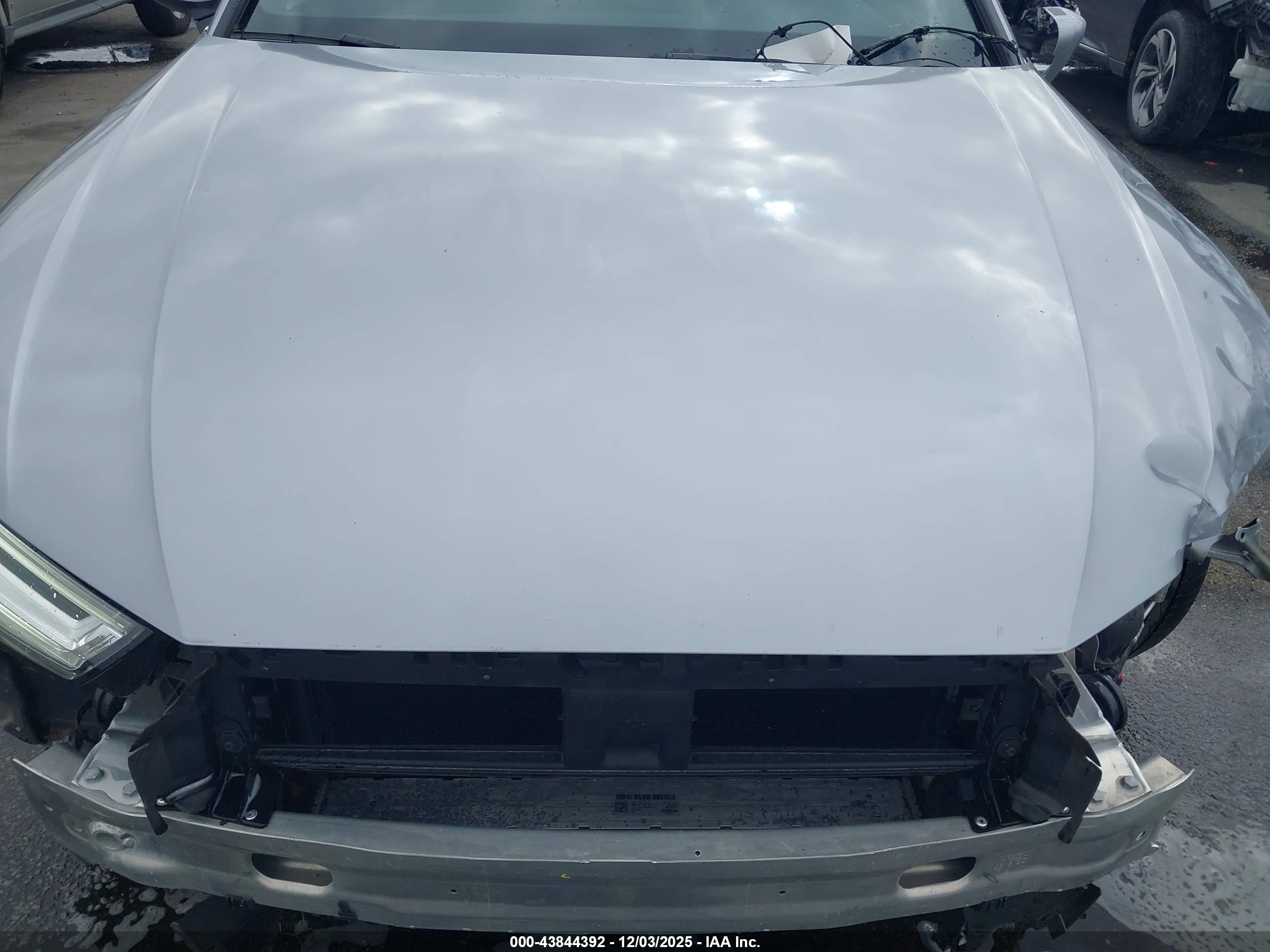 AUDI A4 image 10