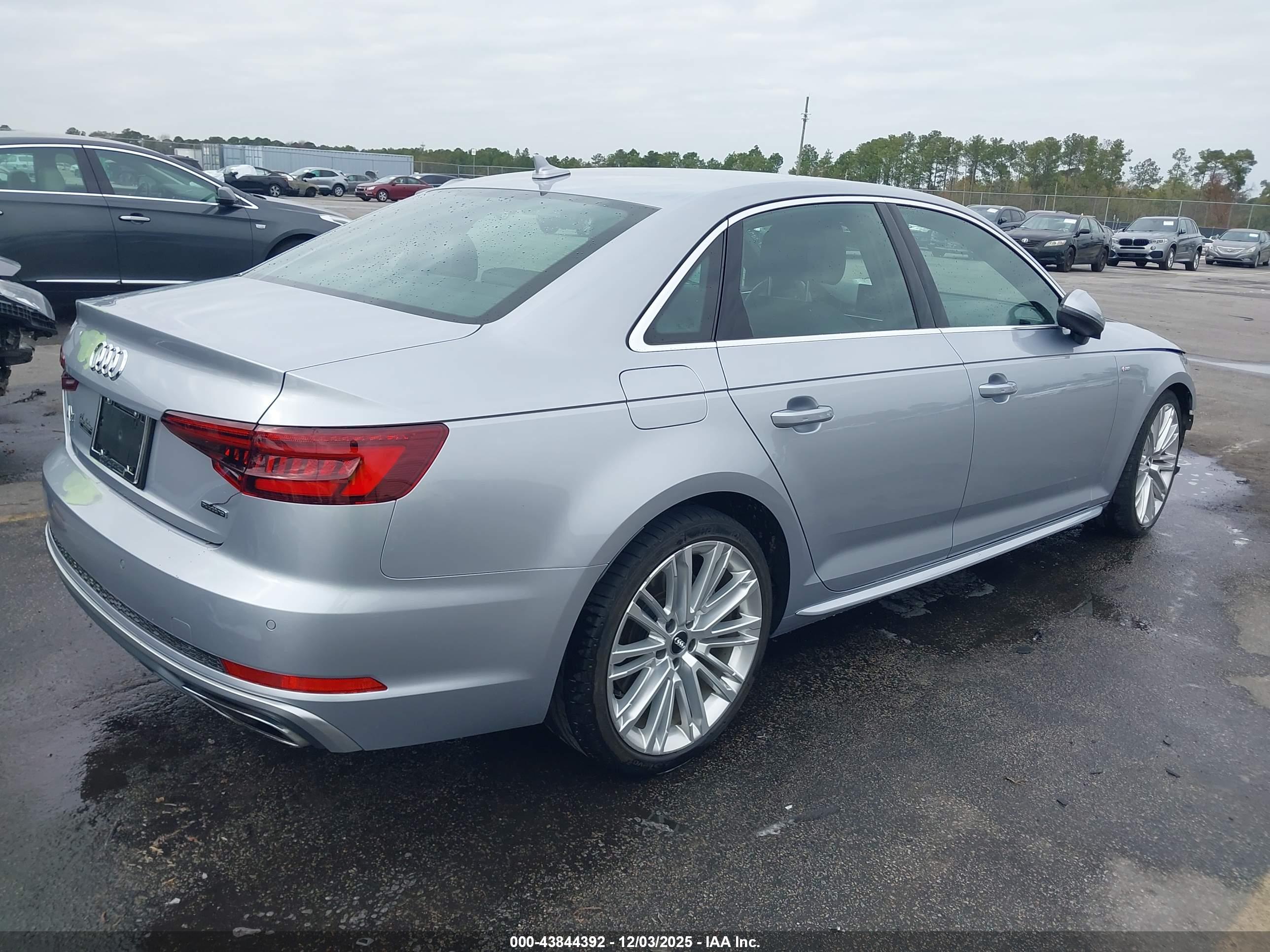 AUDI A4 image 4