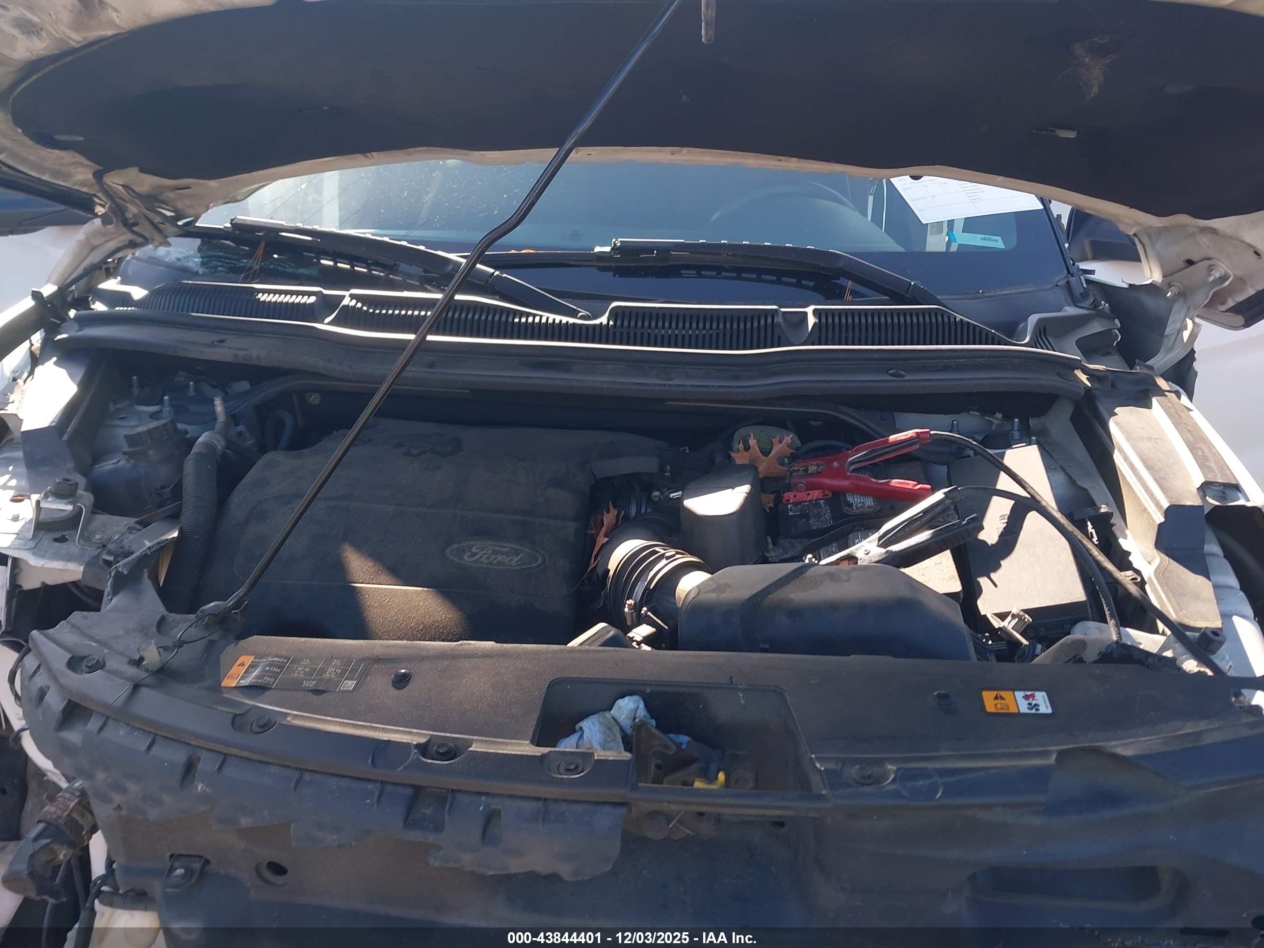 FORD EXPLORER image 10