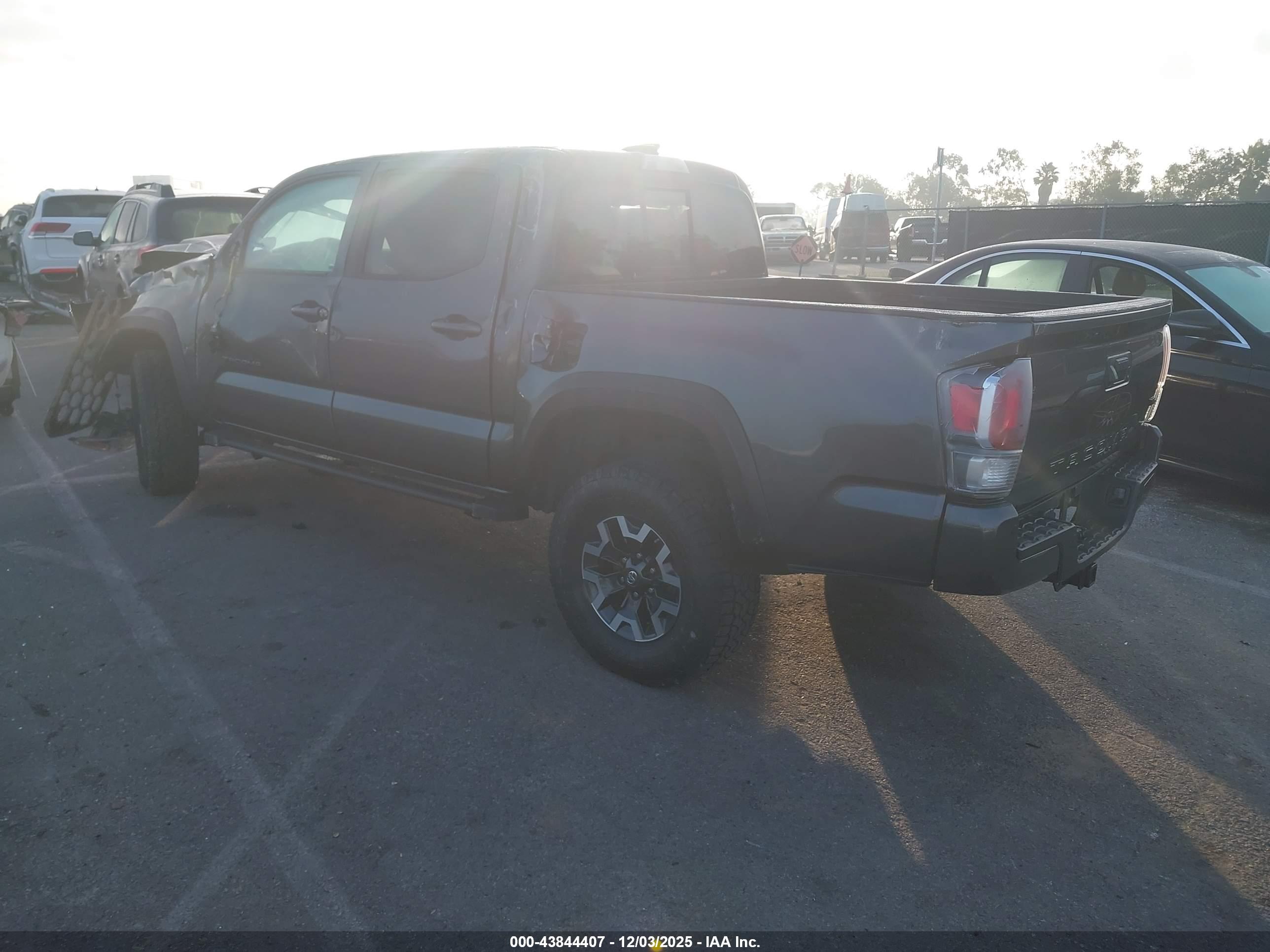 TOYOTA TACOMA image 3