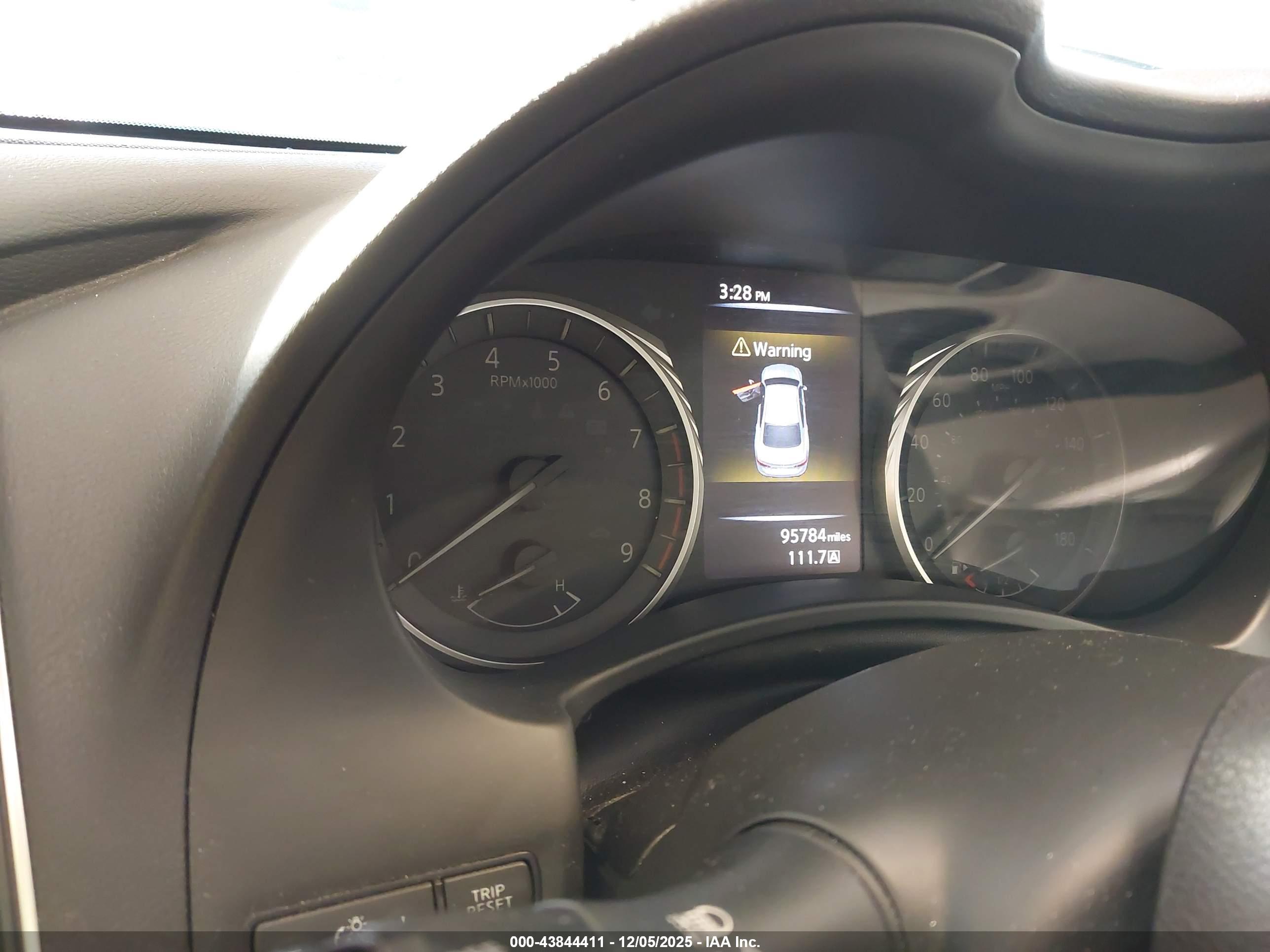 INFINITI Q50 image 7