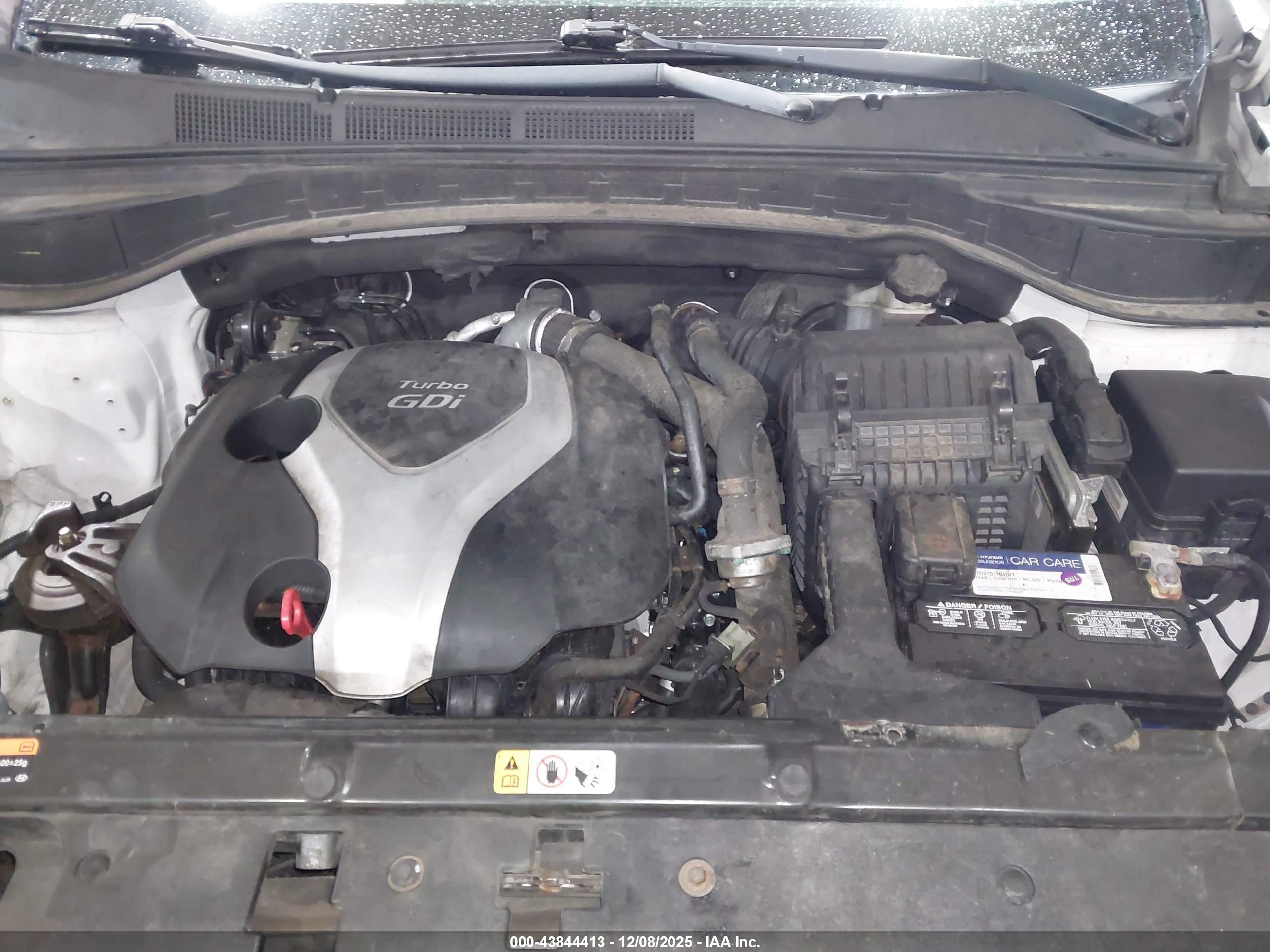 HYUNDAI SANTA image 10