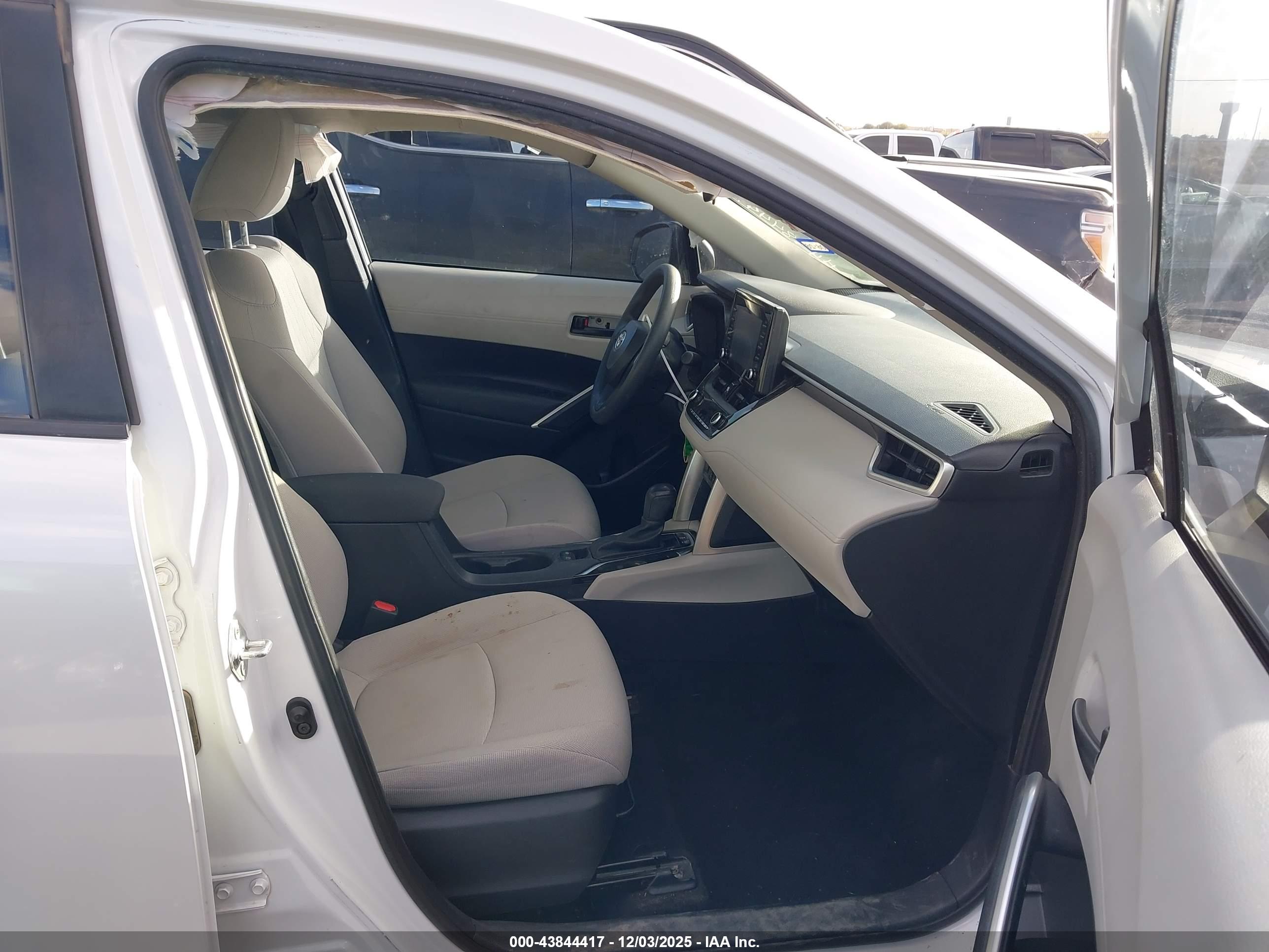 TOYOTA COROLLA image 5