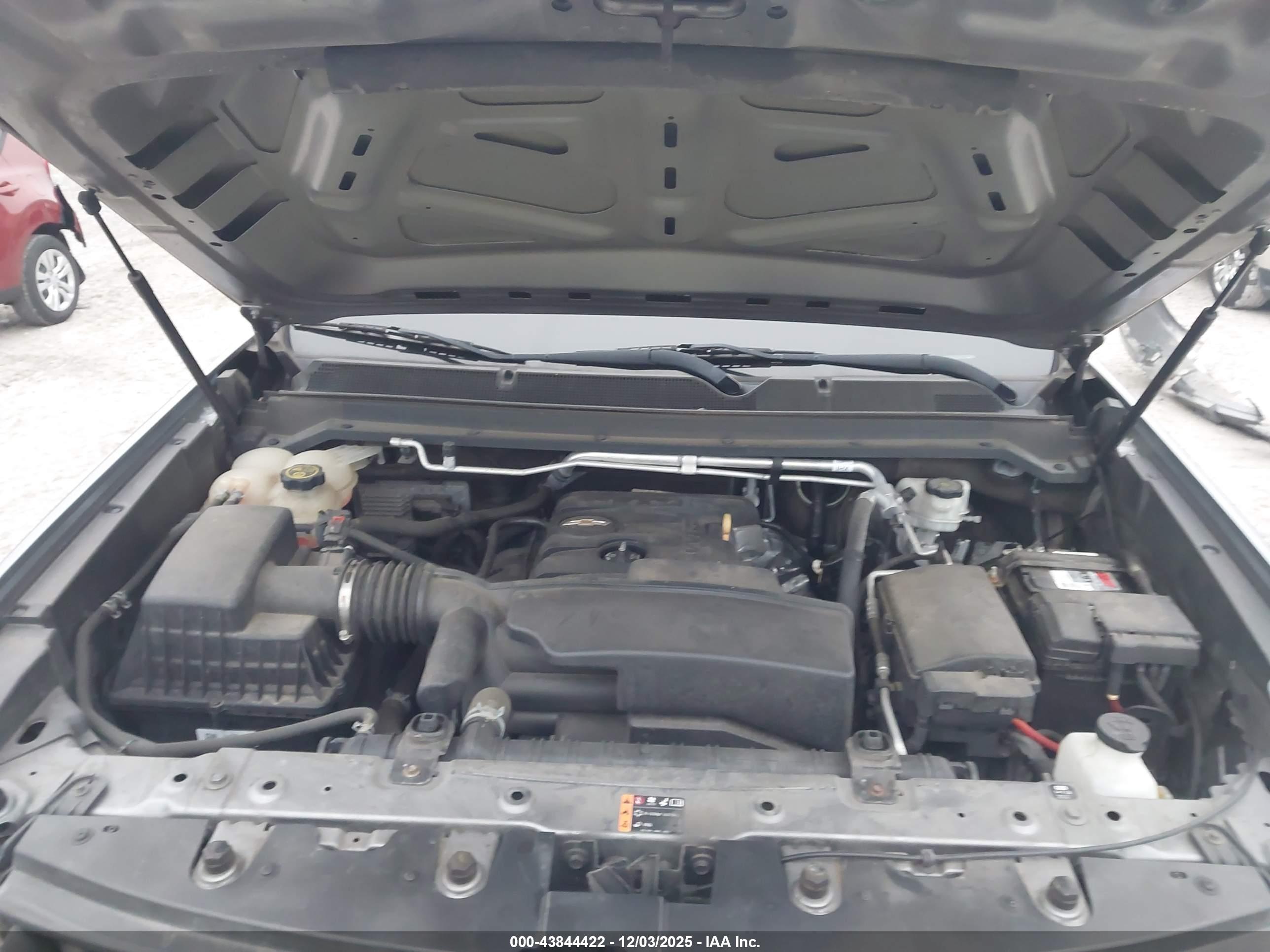 CHEVROLET COLORADO image 10