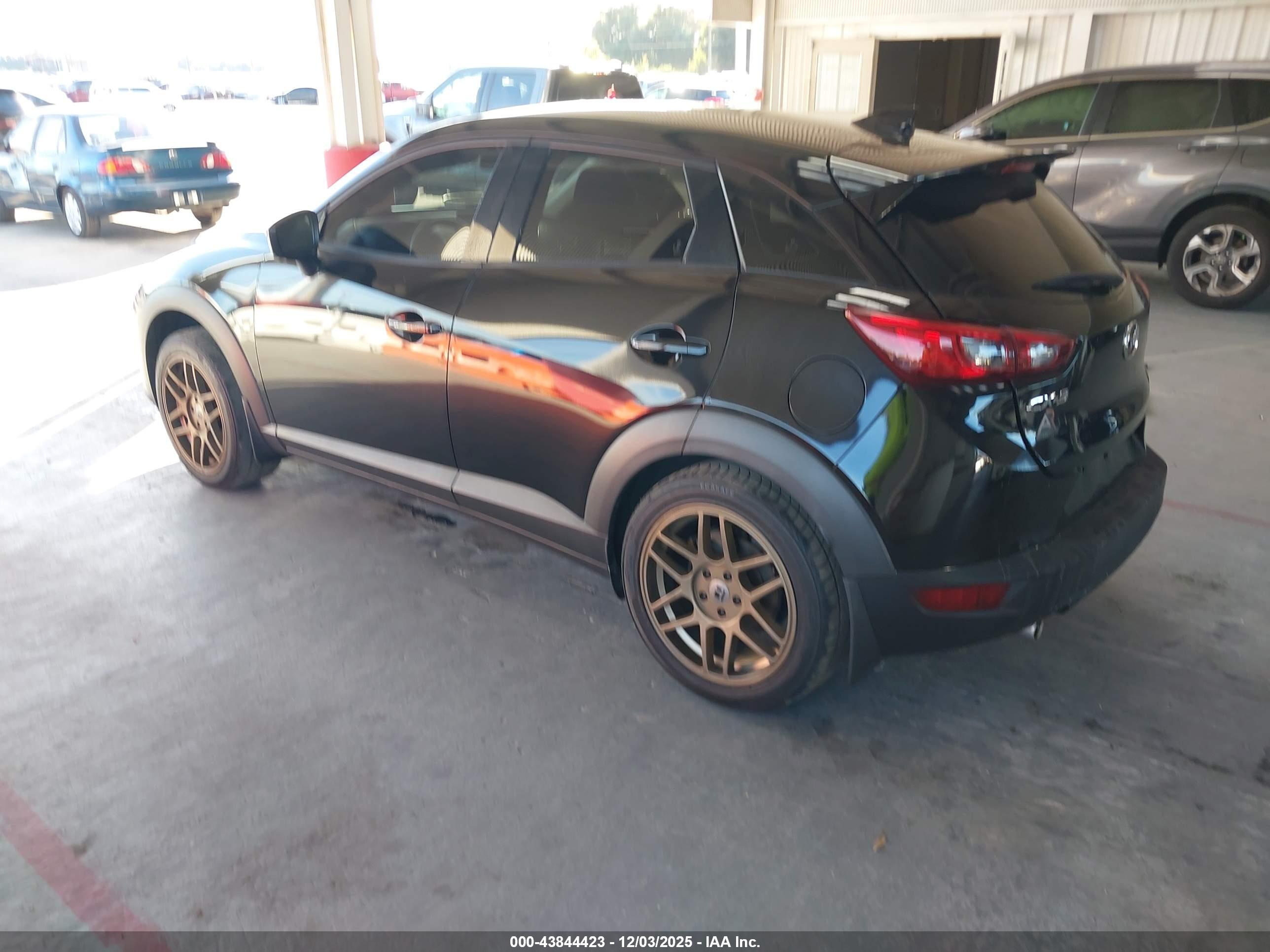 MAZDA CX-3 image 3