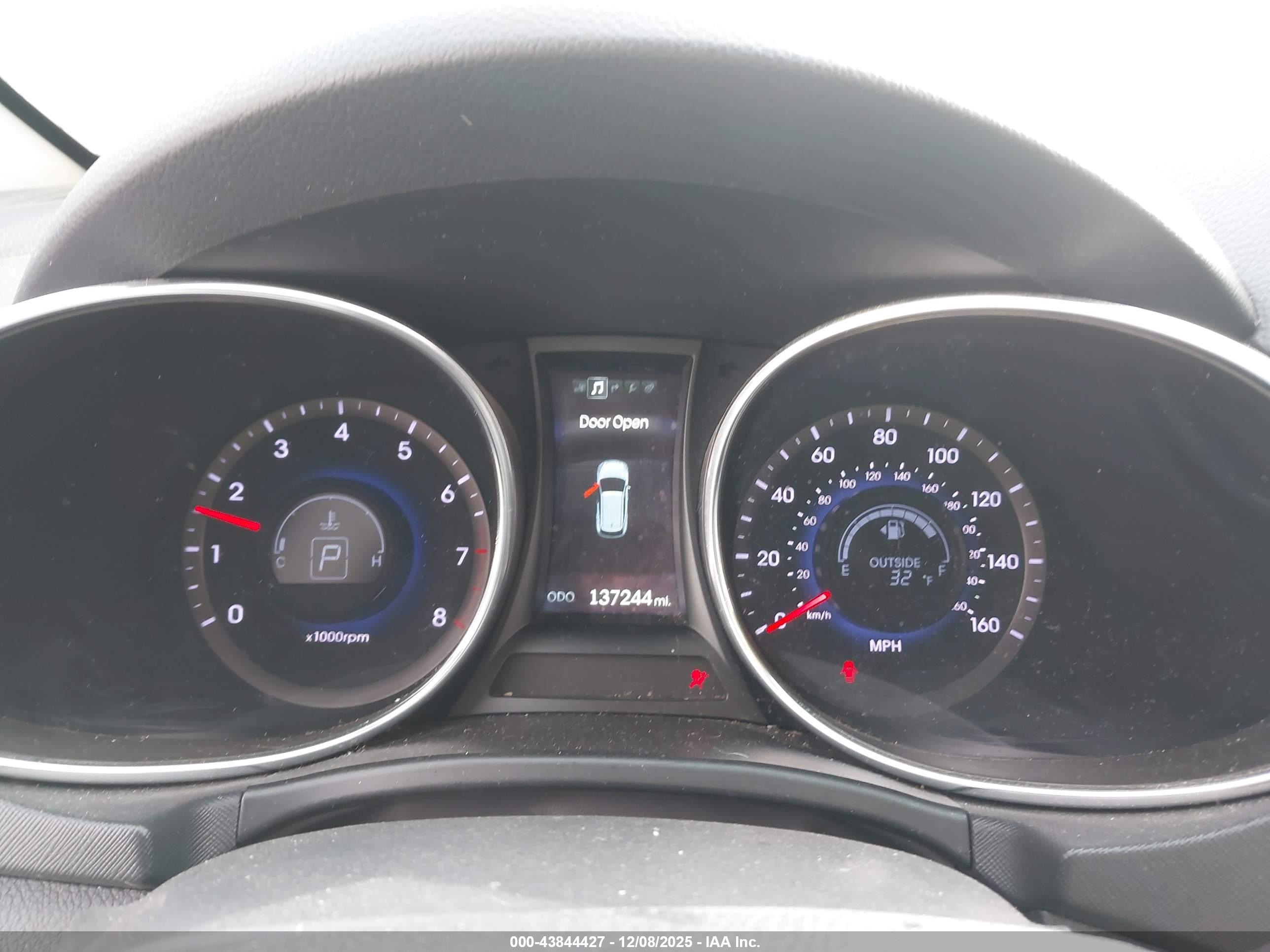 HYUNDAI SANTA image 7