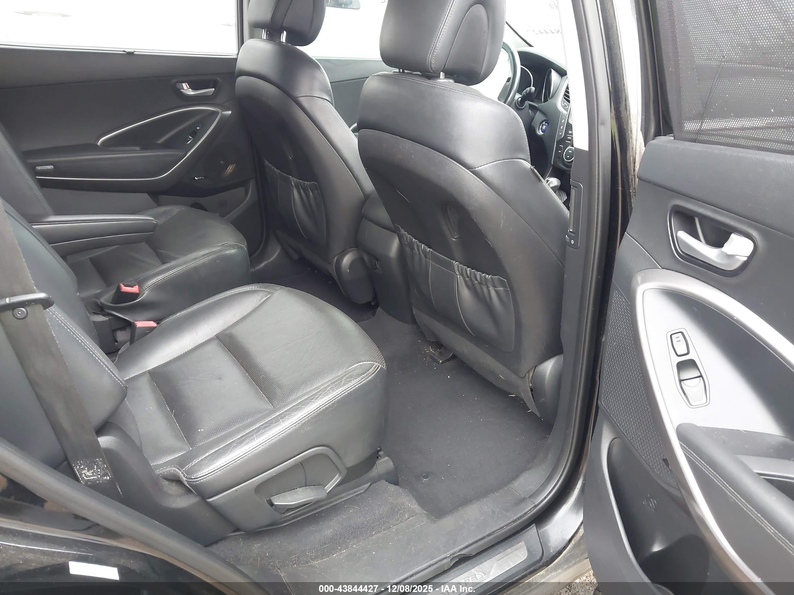 HYUNDAI SANTA image 8