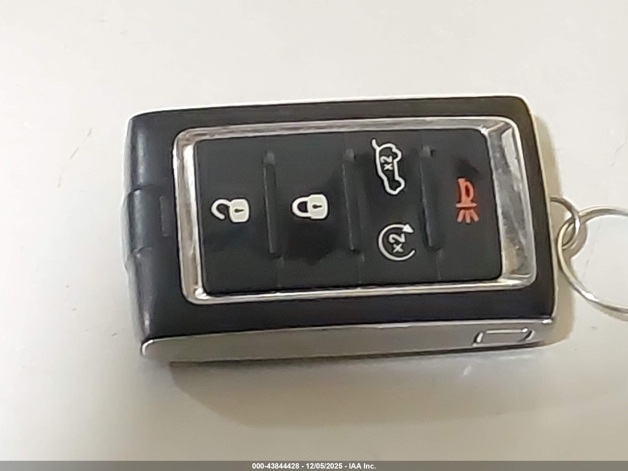 JEEP GRAND image 11