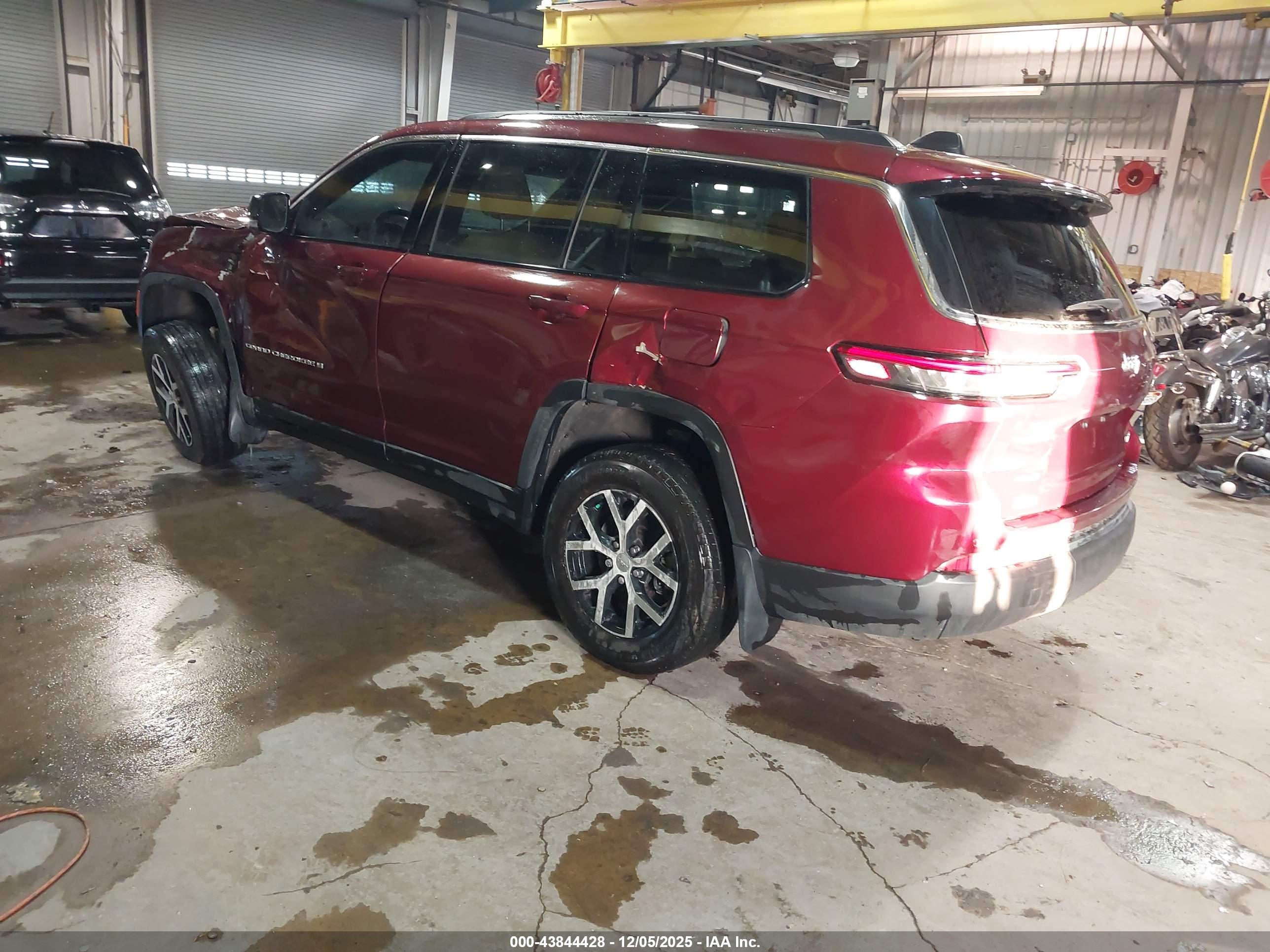JEEP GRAND image 3