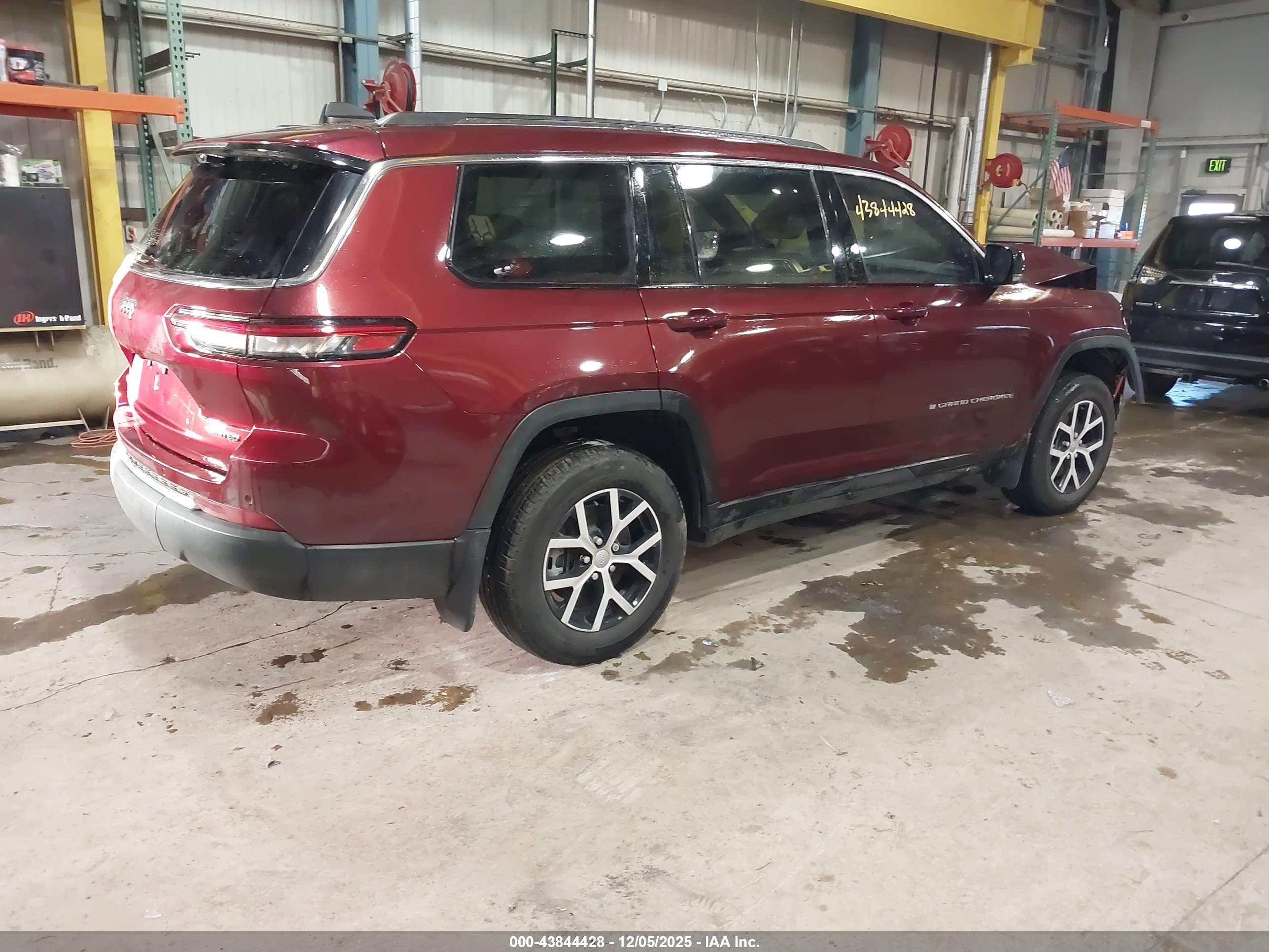 JEEP GRAND image 4