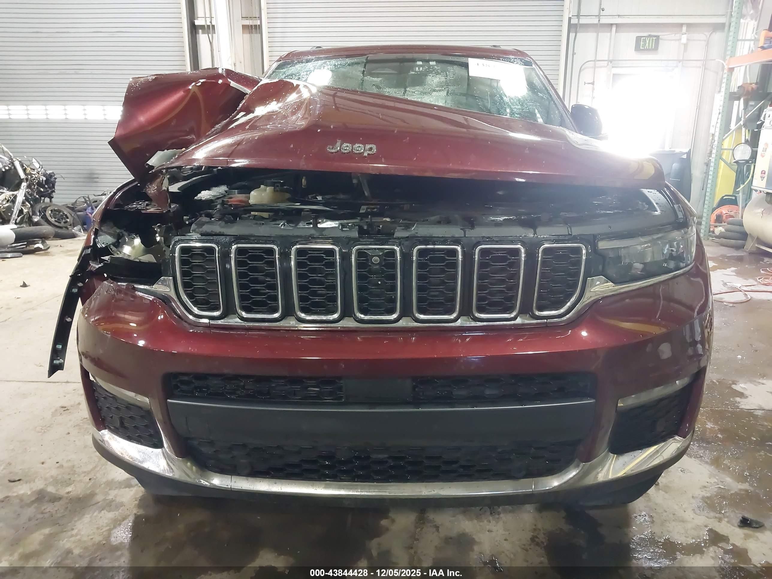 JEEP GRAND image 6