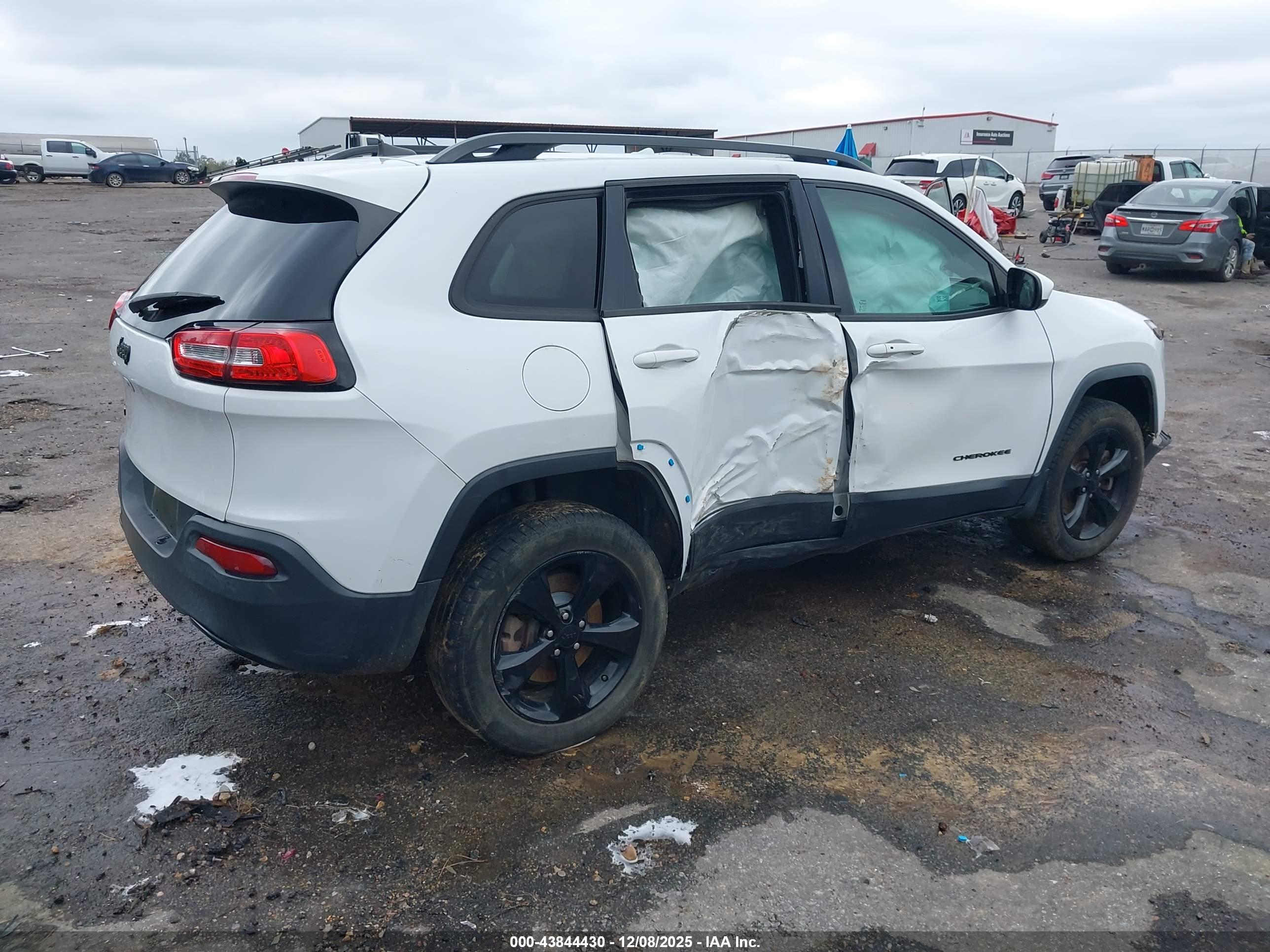 JEEP CHEROKEE image 4