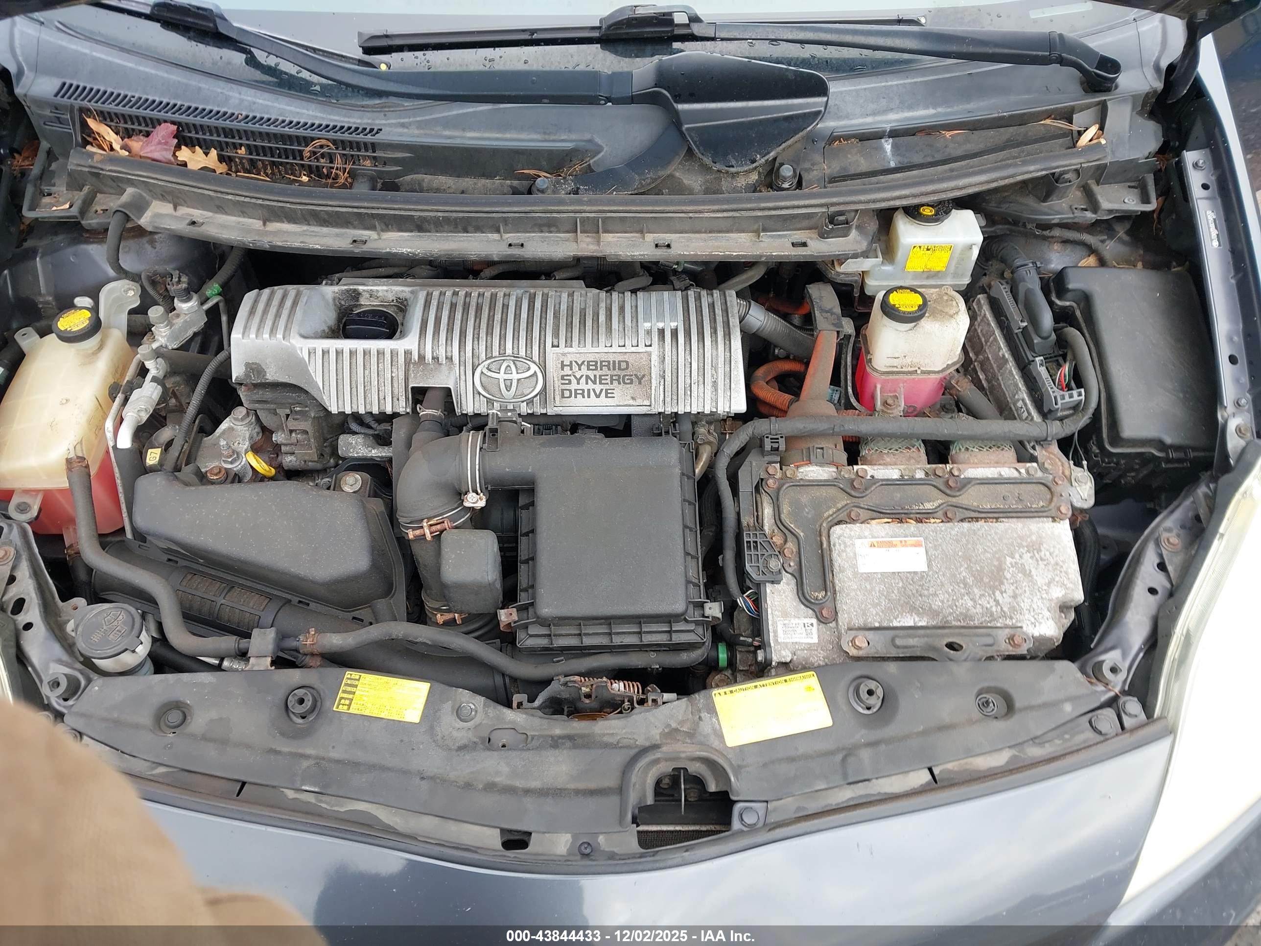 TOYOTA PRIUS image 10