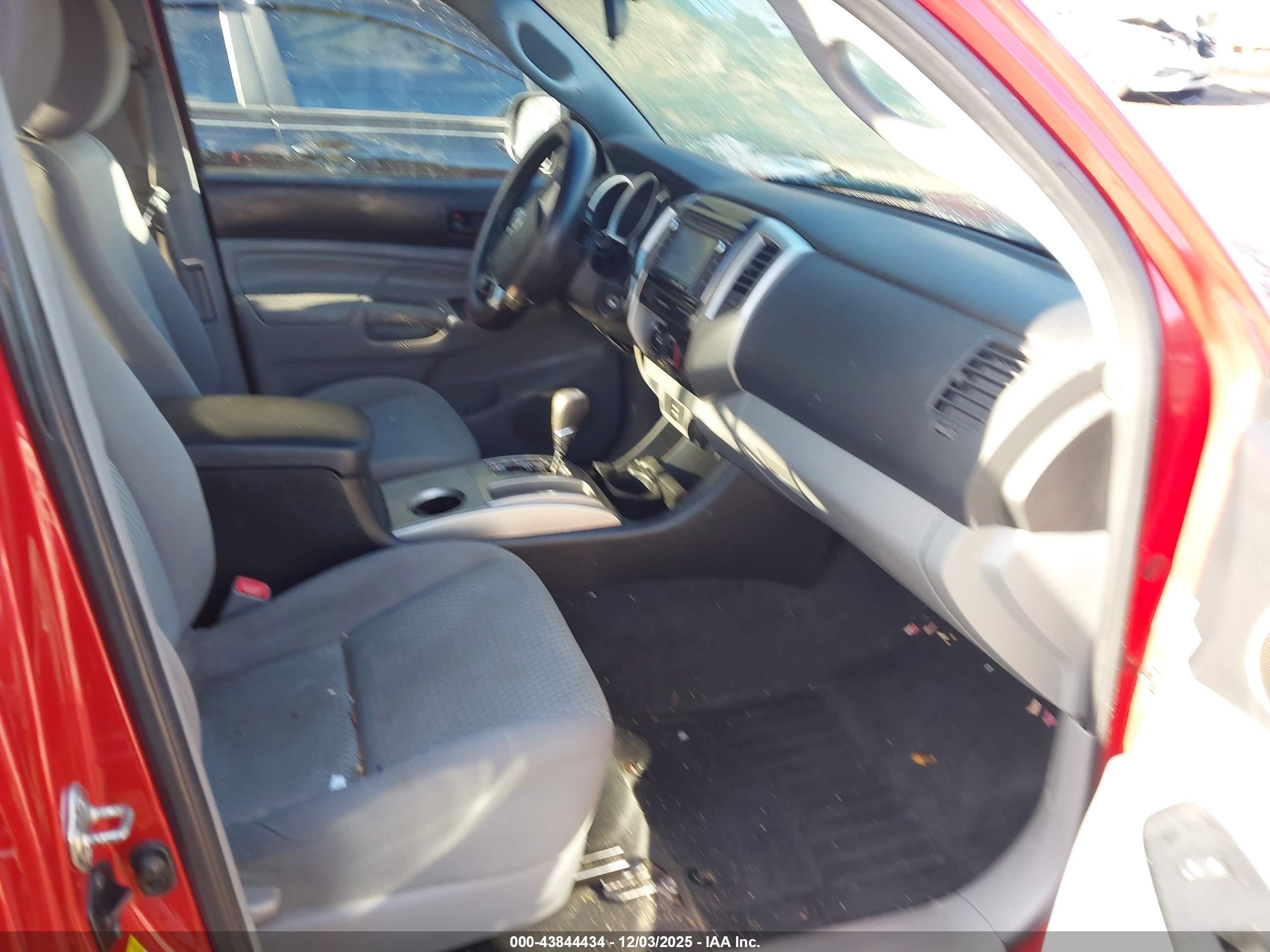 TOYOTA TACOMA image 5