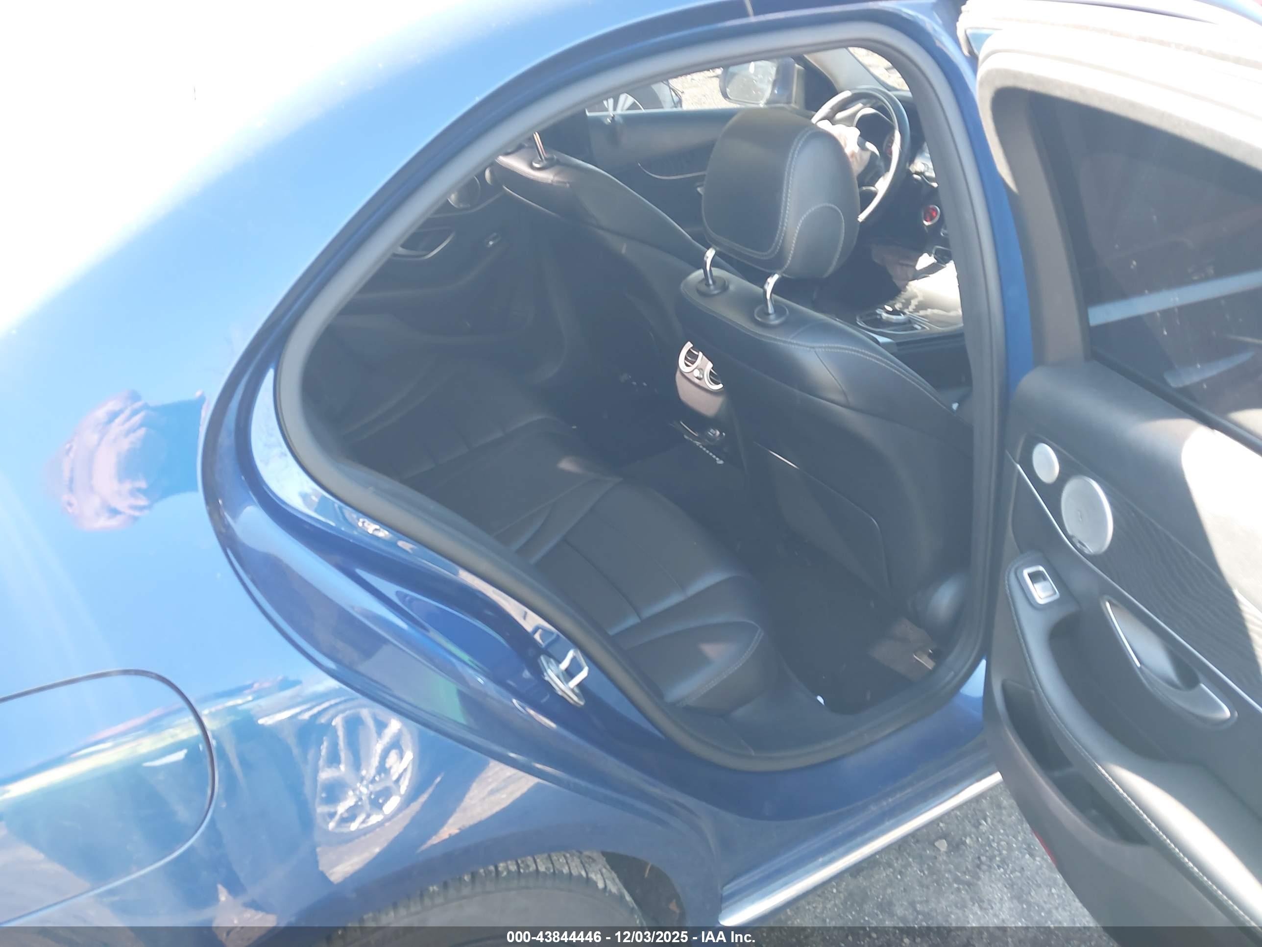 MERCEDES-BENZ C image 8