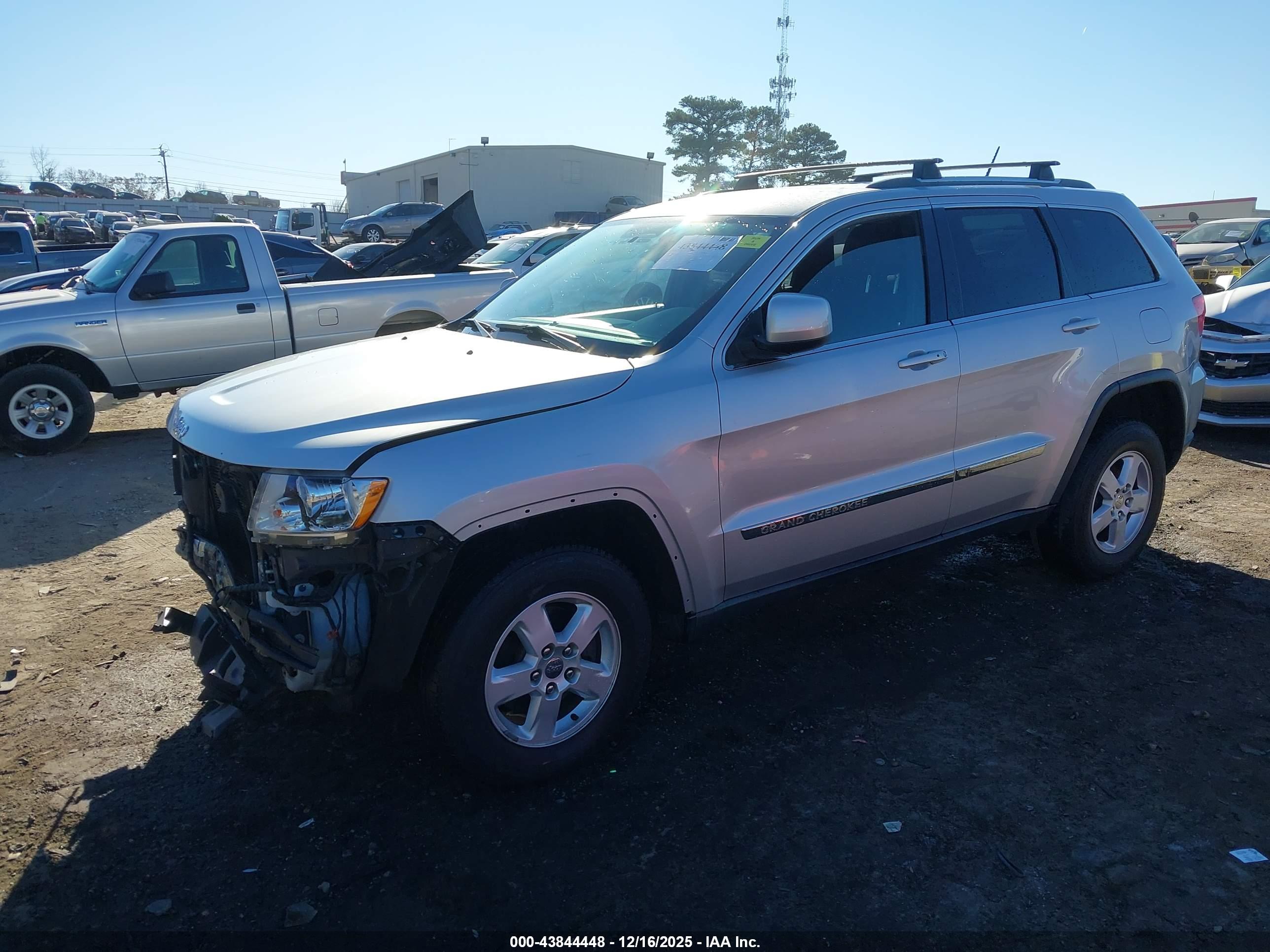 JEEP GRAND image 2