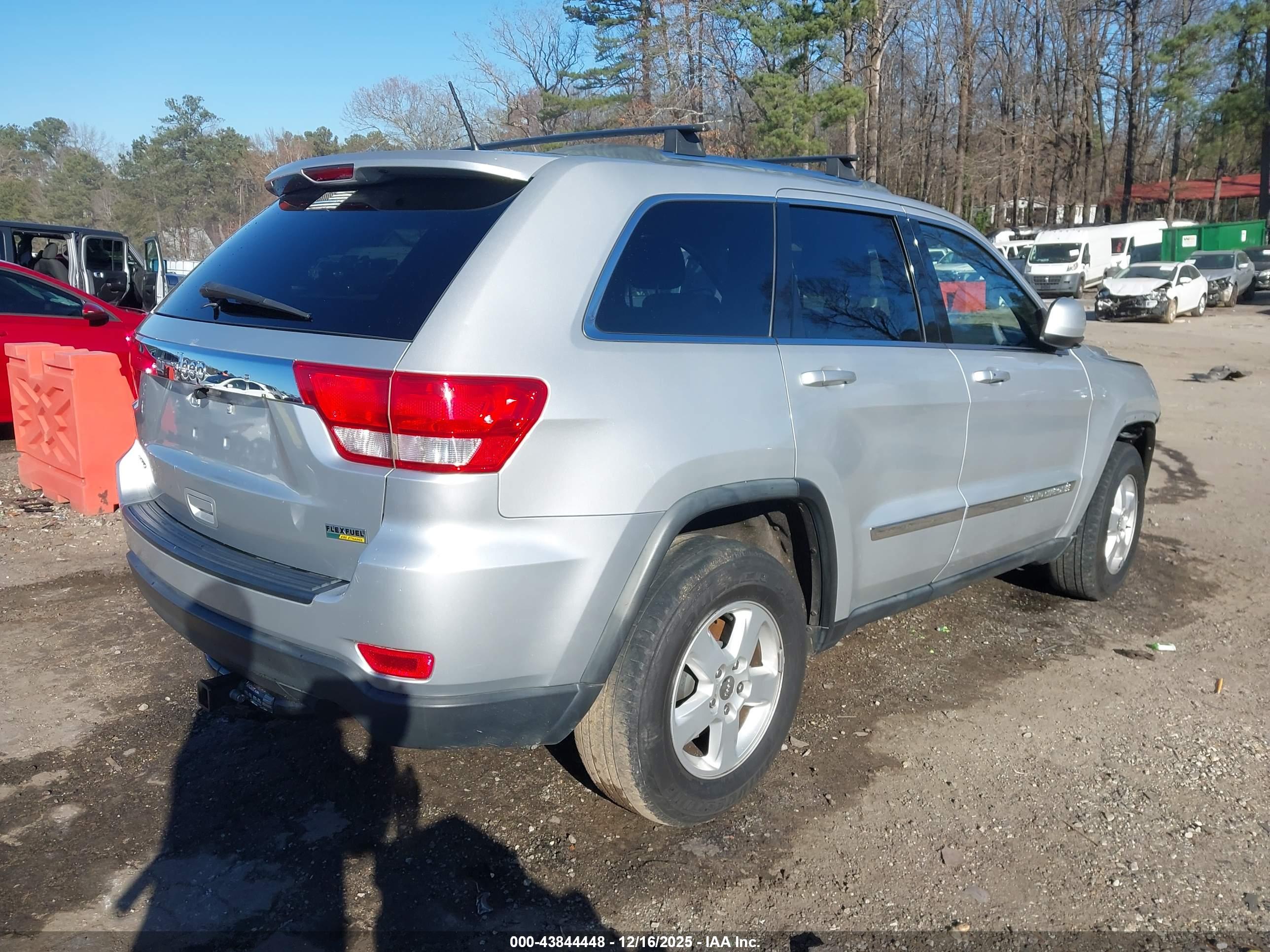JEEP GRAND image 4