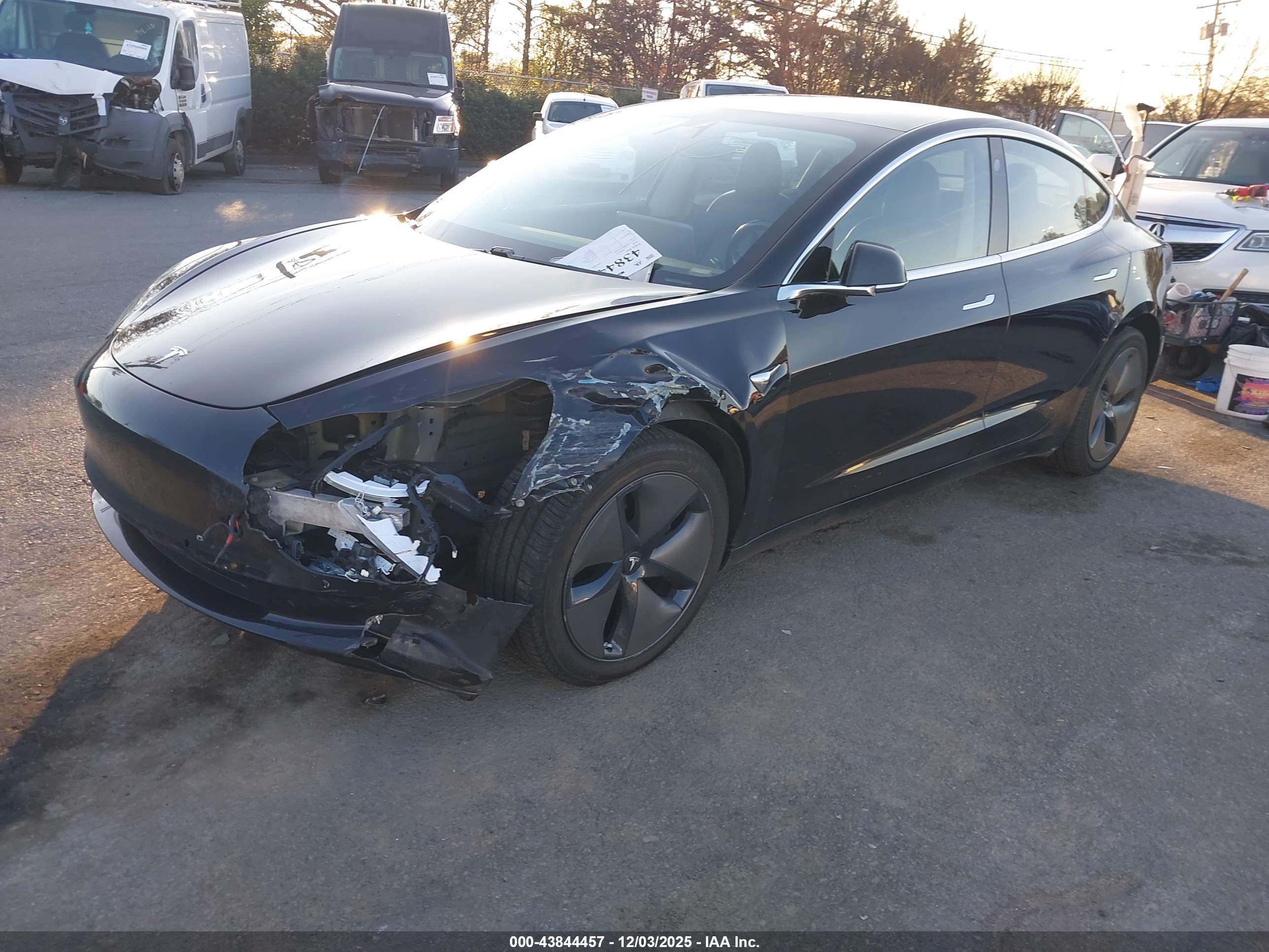 TESLA MODEL image 2