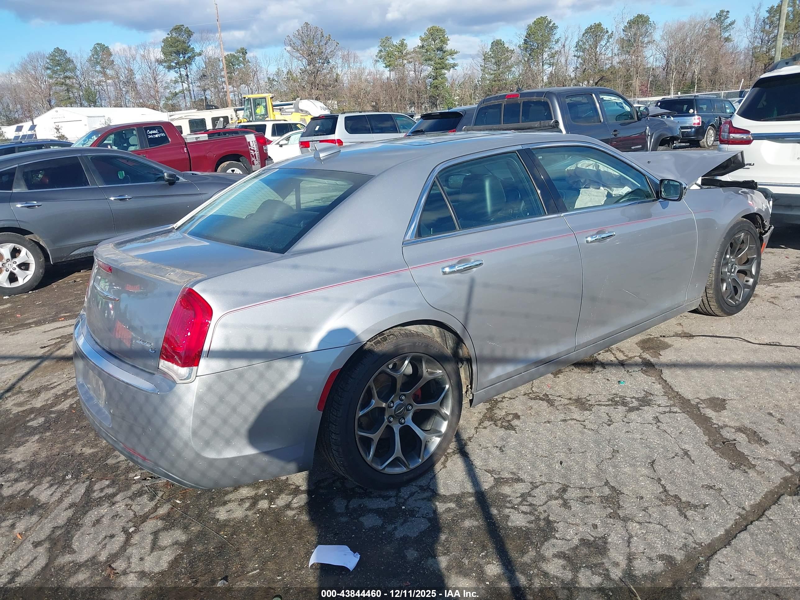 CHRYSLER 300C image 4