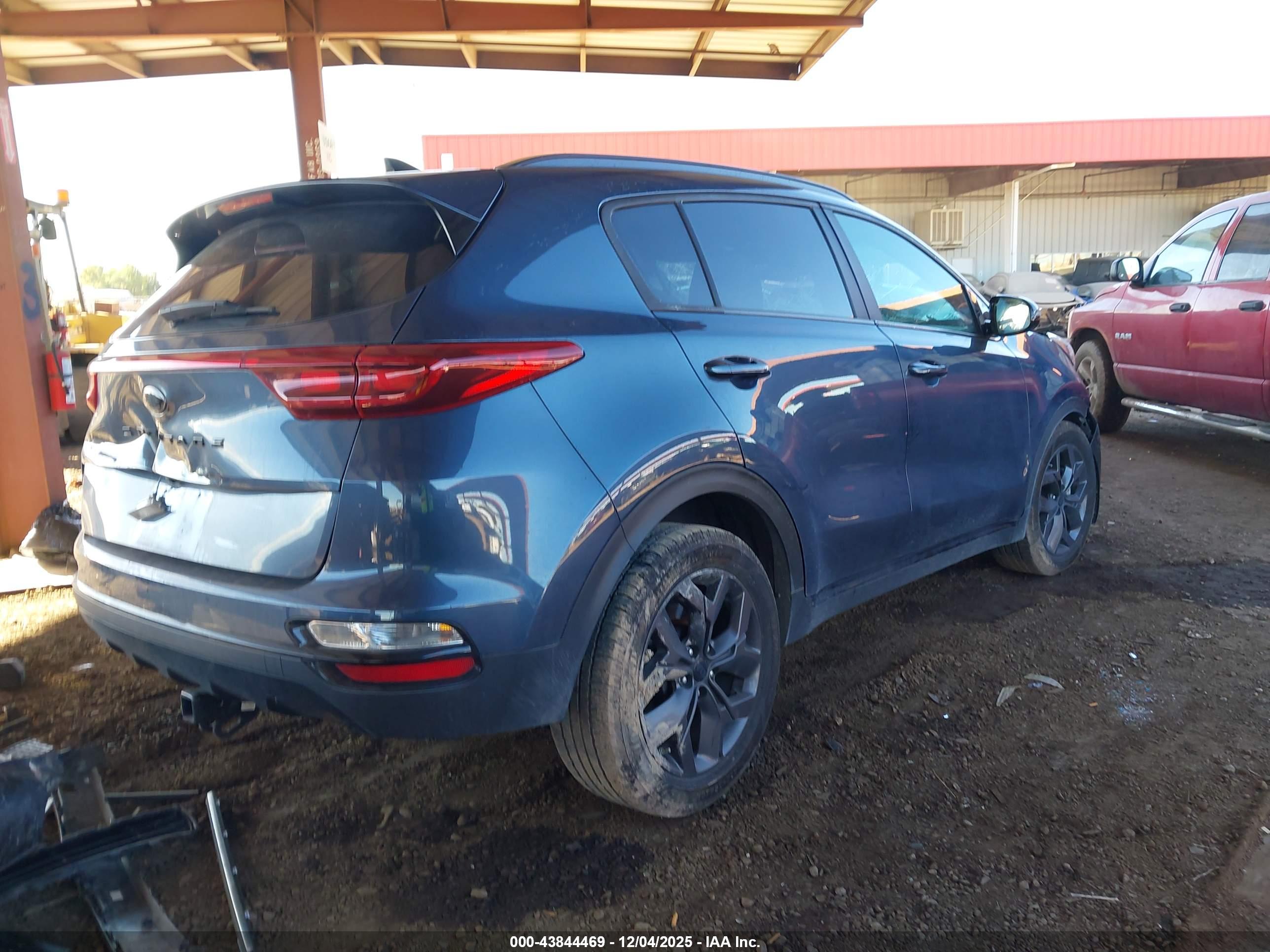 KIA SPORTAGE image 4