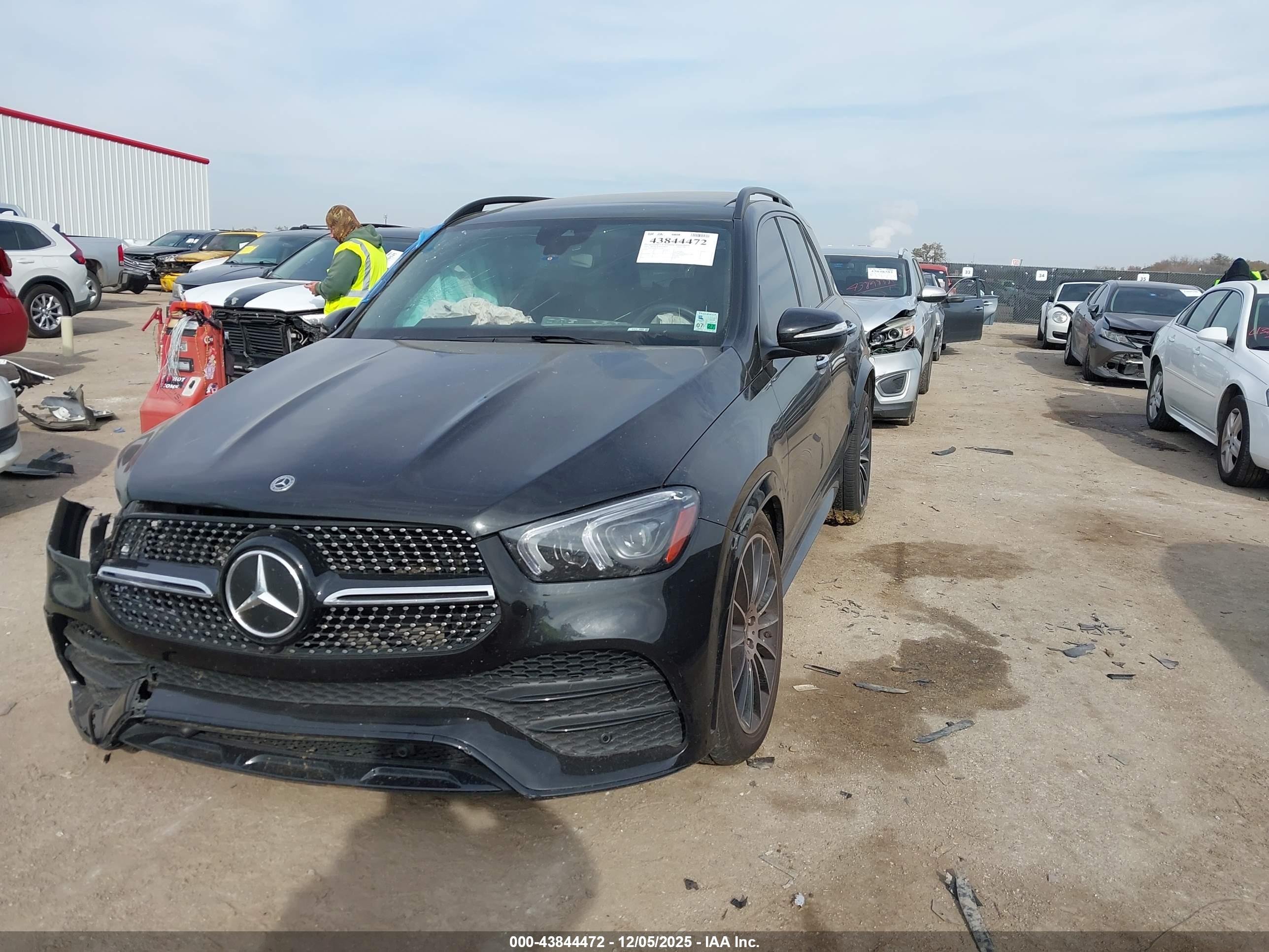 MERCEDES-BENZ GLE image 2