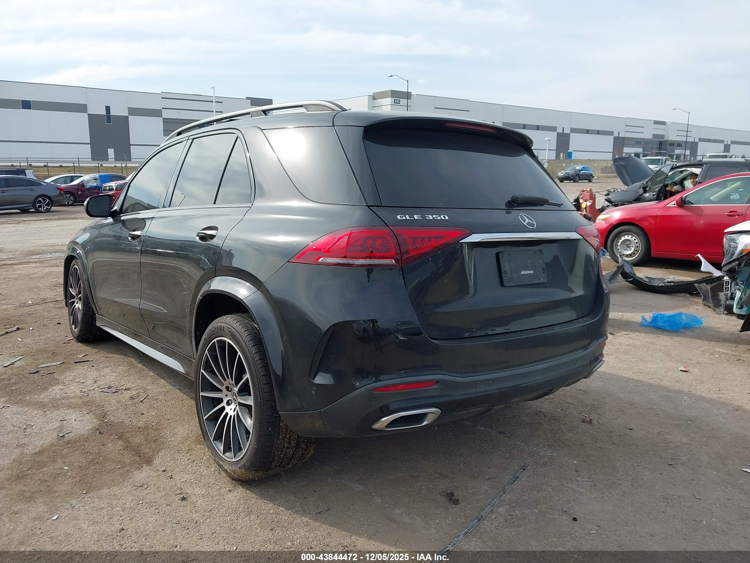 MERCEDES-BENZ GLE image 3