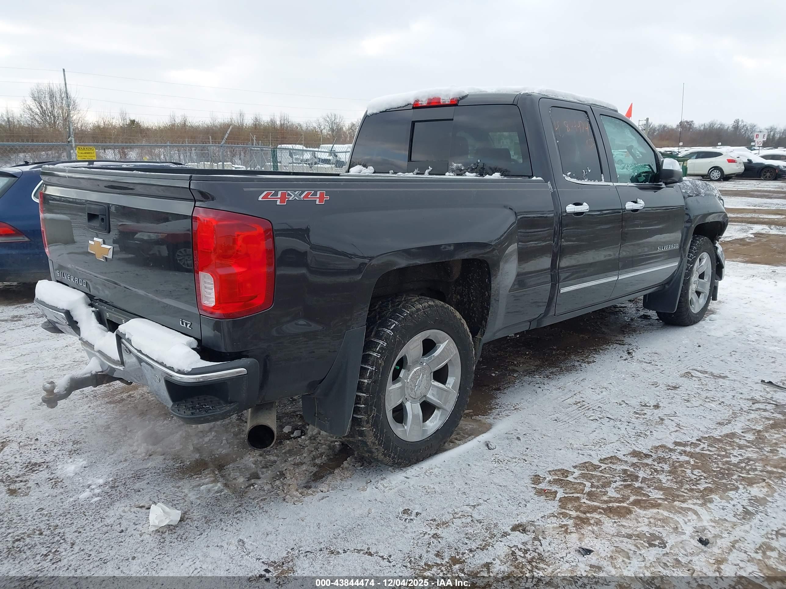 CHEVROLET SILVERADO image 4