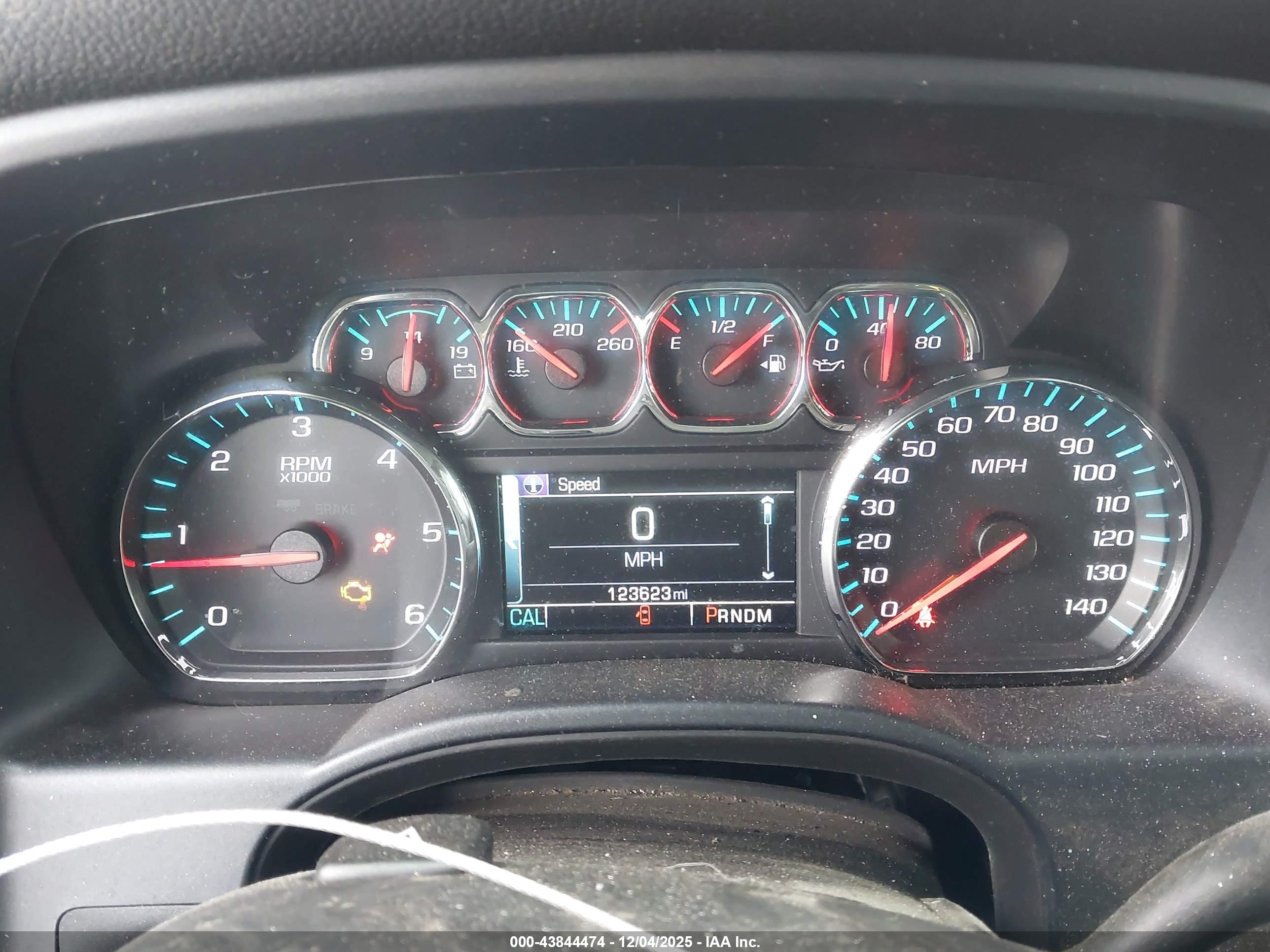 CHEVROLET SILVERADO image 7