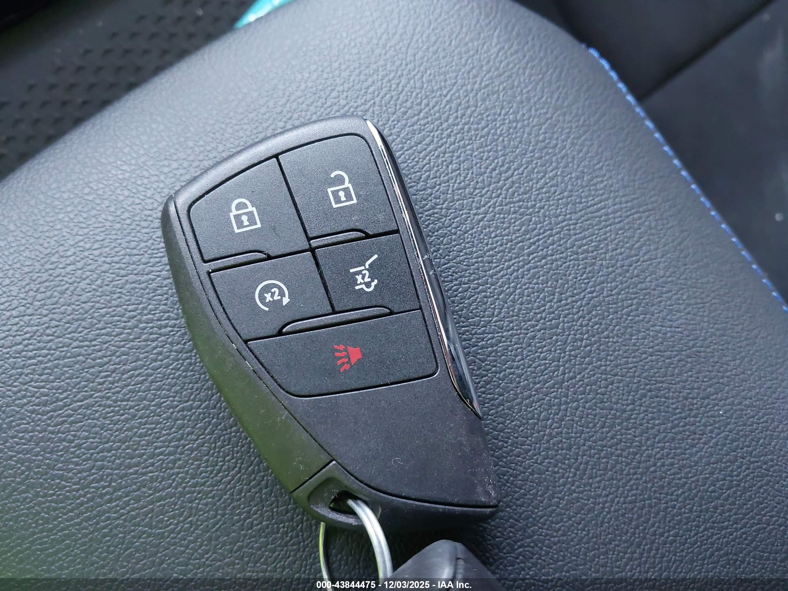 CHEVROLET BLAZER image 11