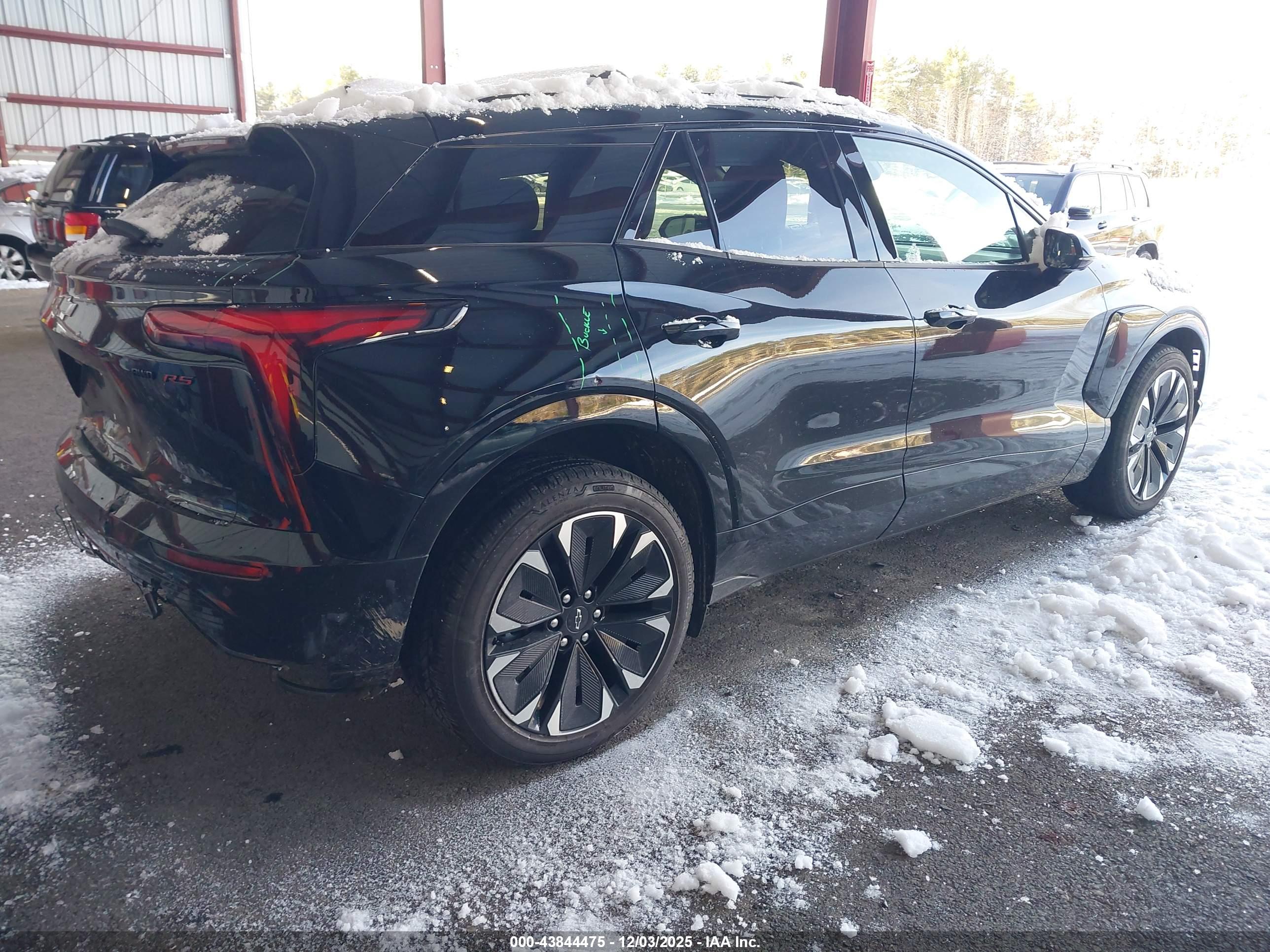 CHEVROLET BLAZER image 4