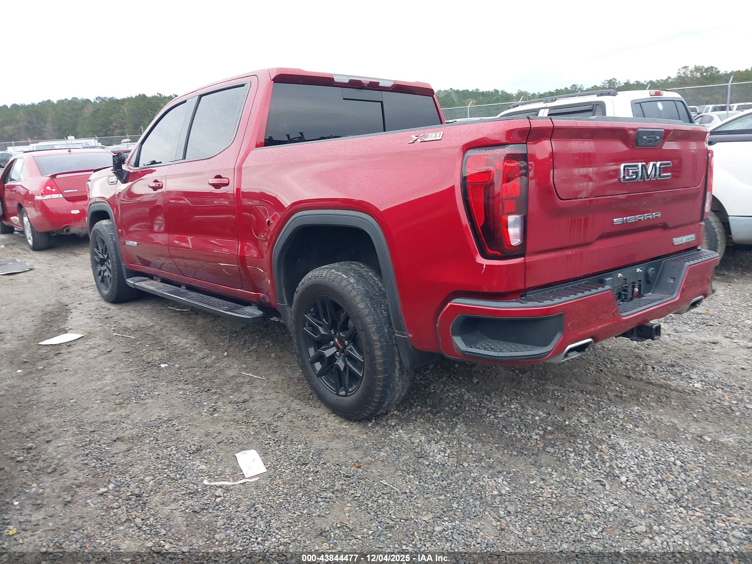 GMC SIERRA image 3