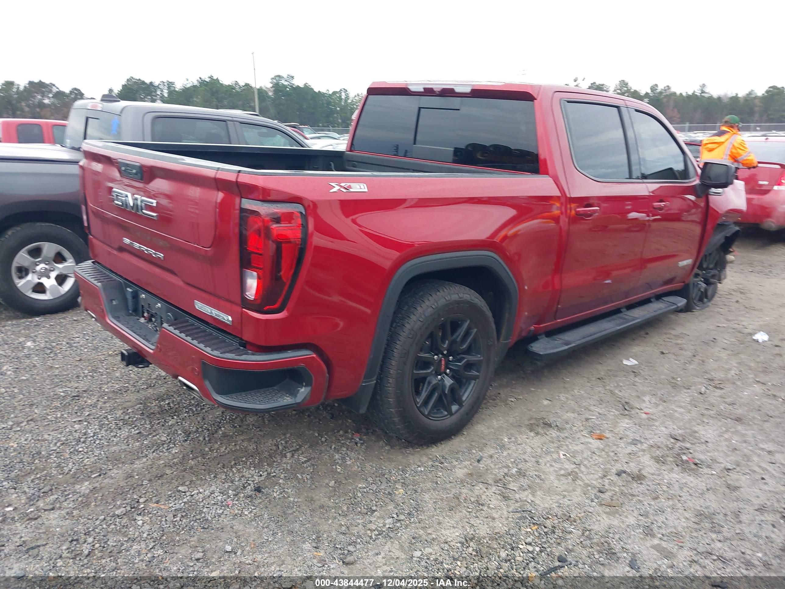 GMC SIERRA image 4