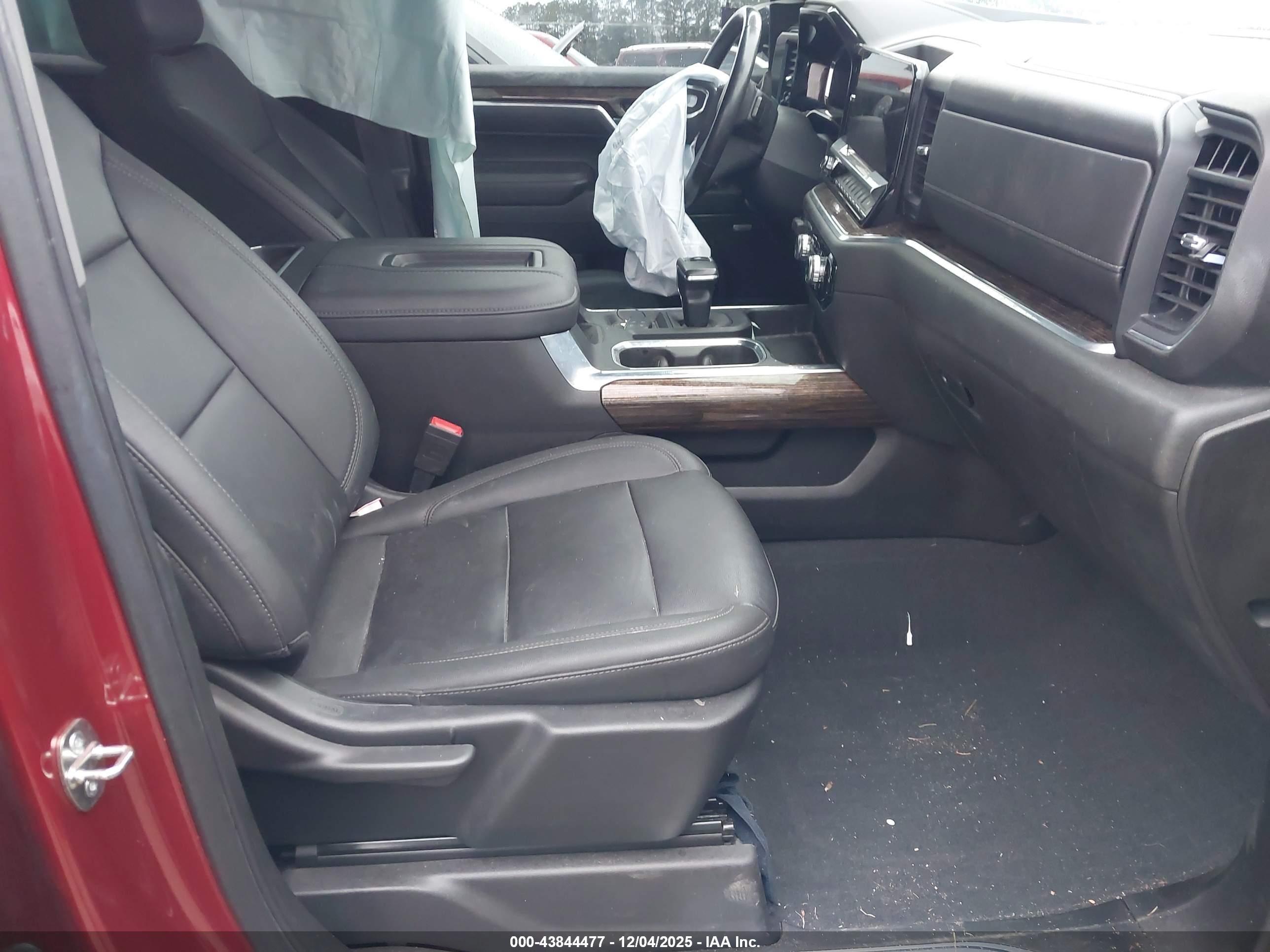 GMC SIERRA image 5