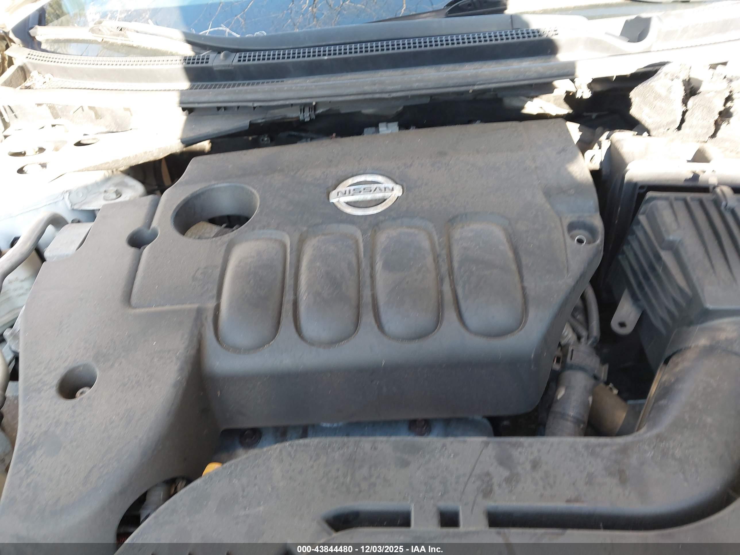 NISSAN ALTIMA image 10