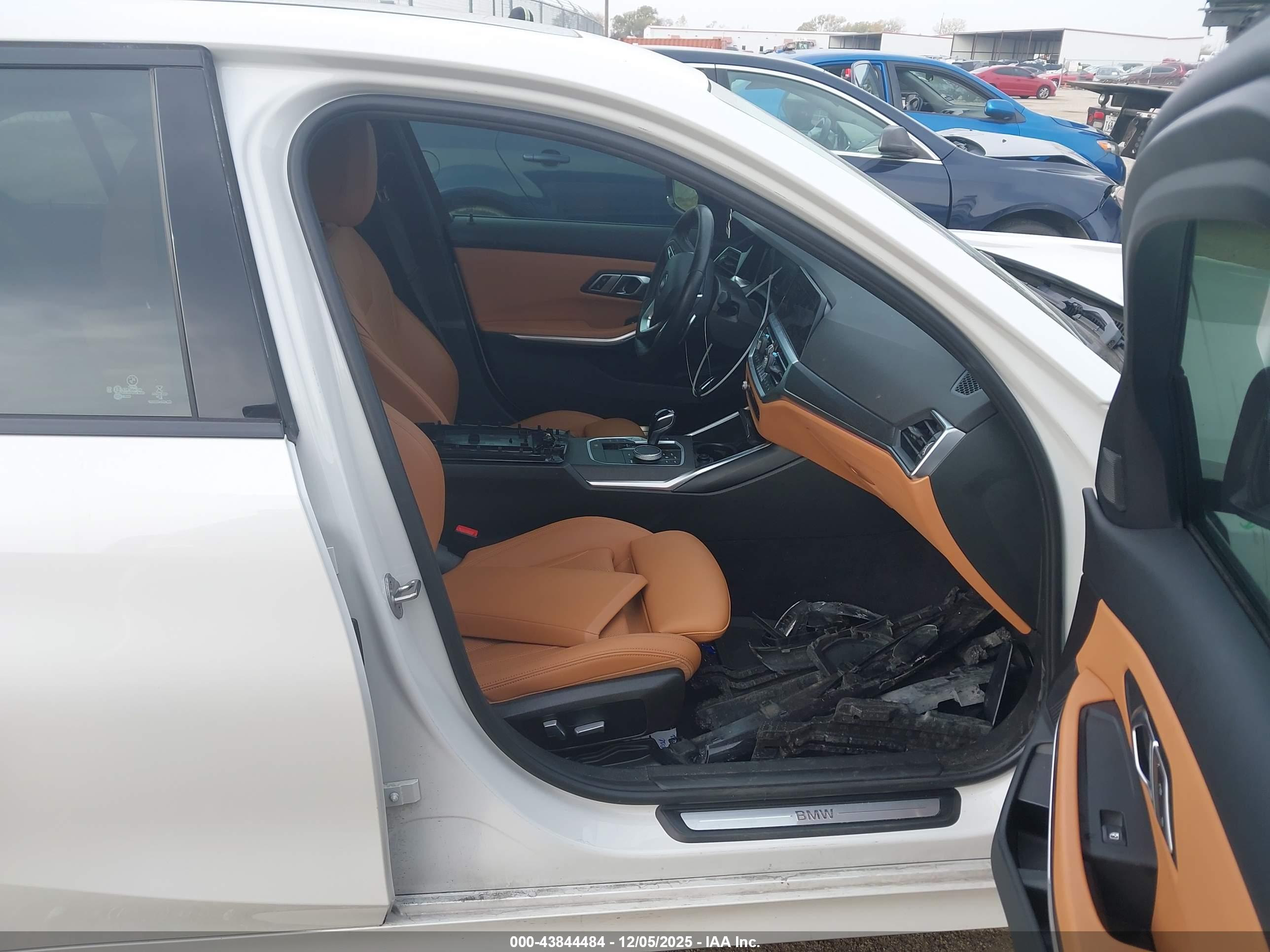 BMW 330I image 5