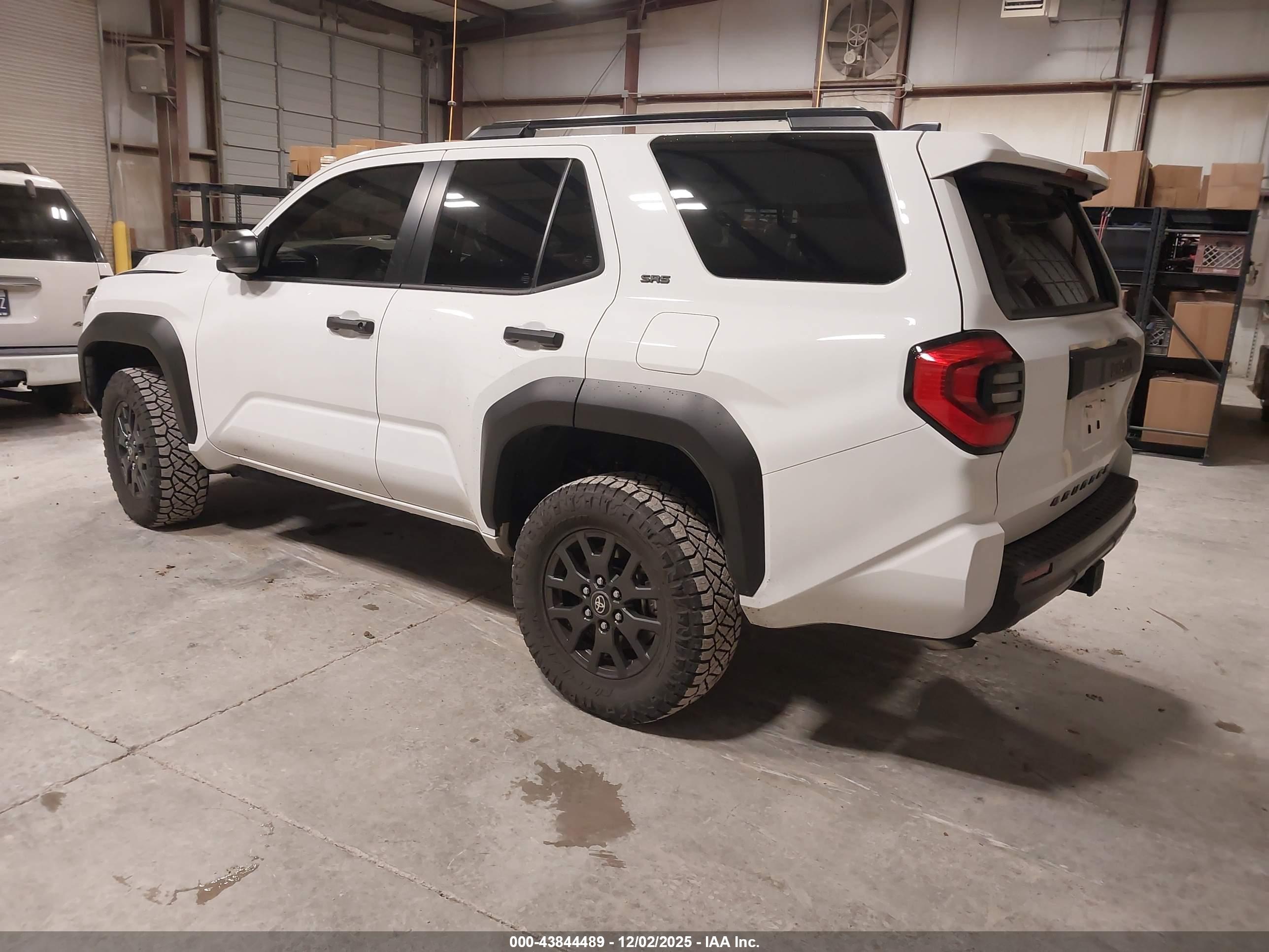 TOYOTA 4RUNNER image 3