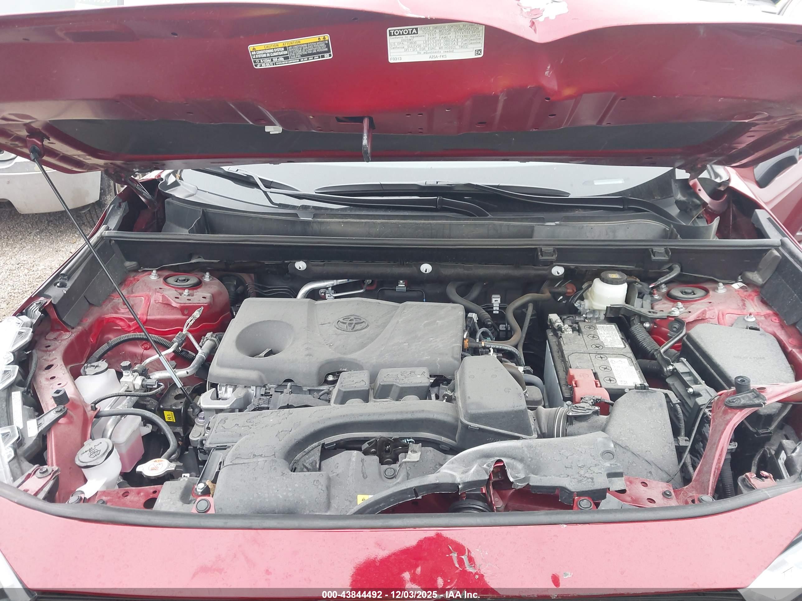 TOYOTA RAV4 image 10