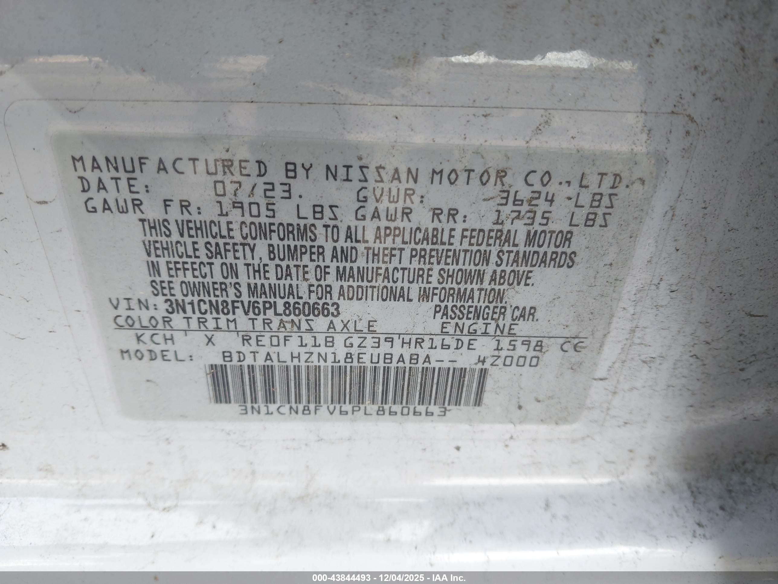 NISSAN VERSA image 9