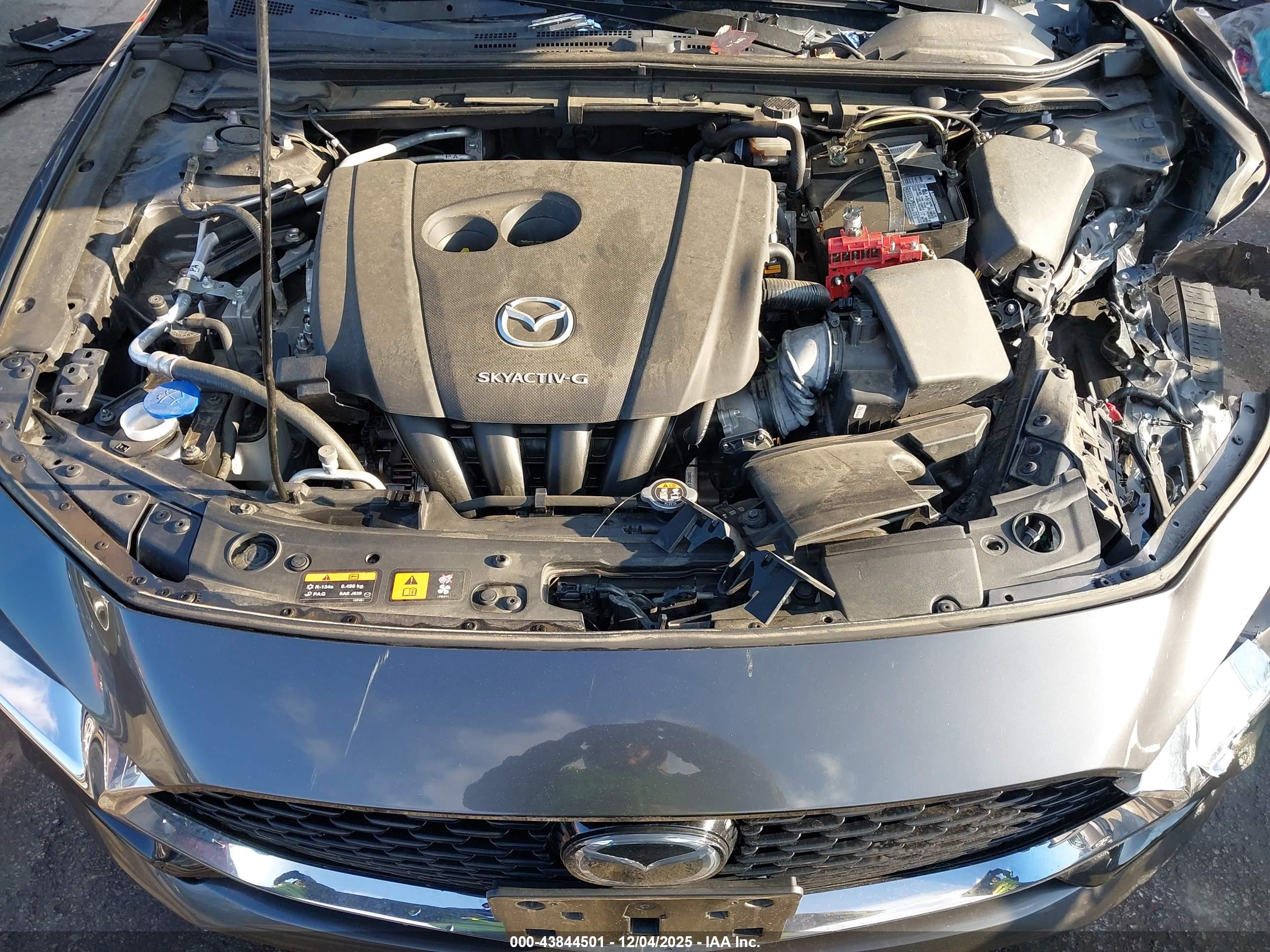 MAZDA MAZDA3 image 10