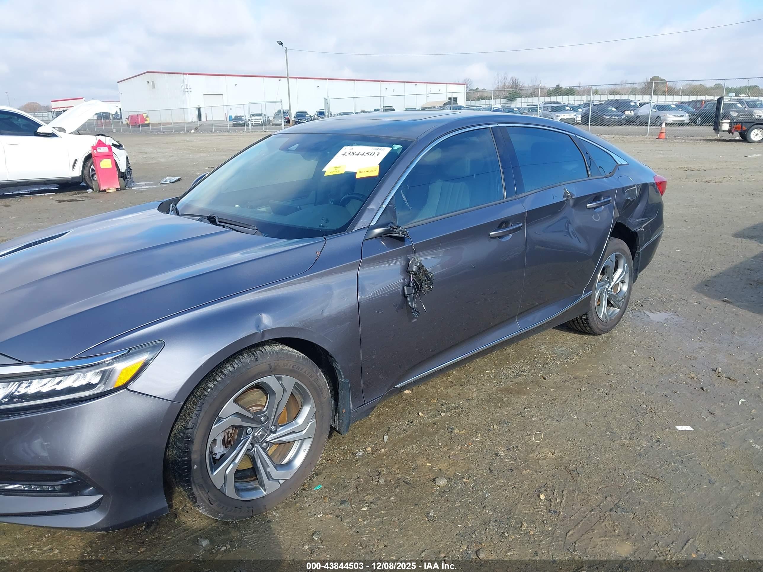 HONDA ACCORD image 6