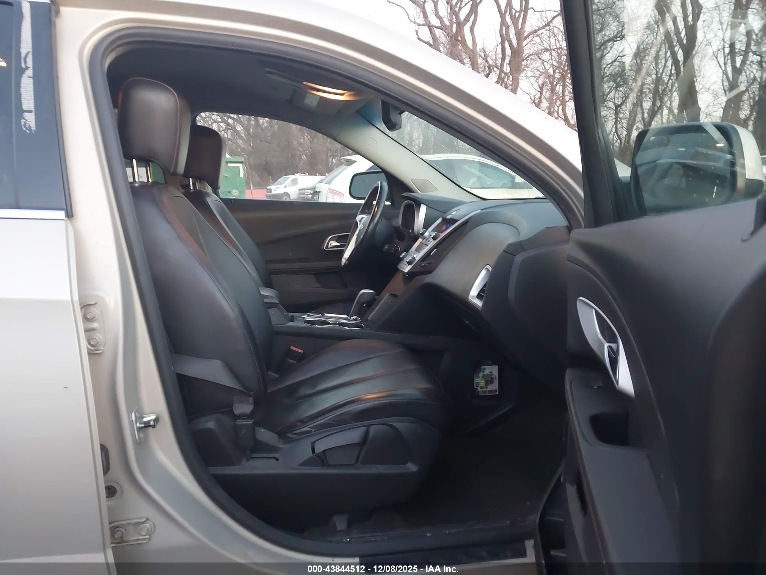 CHEVROLET EQUINOX image 5