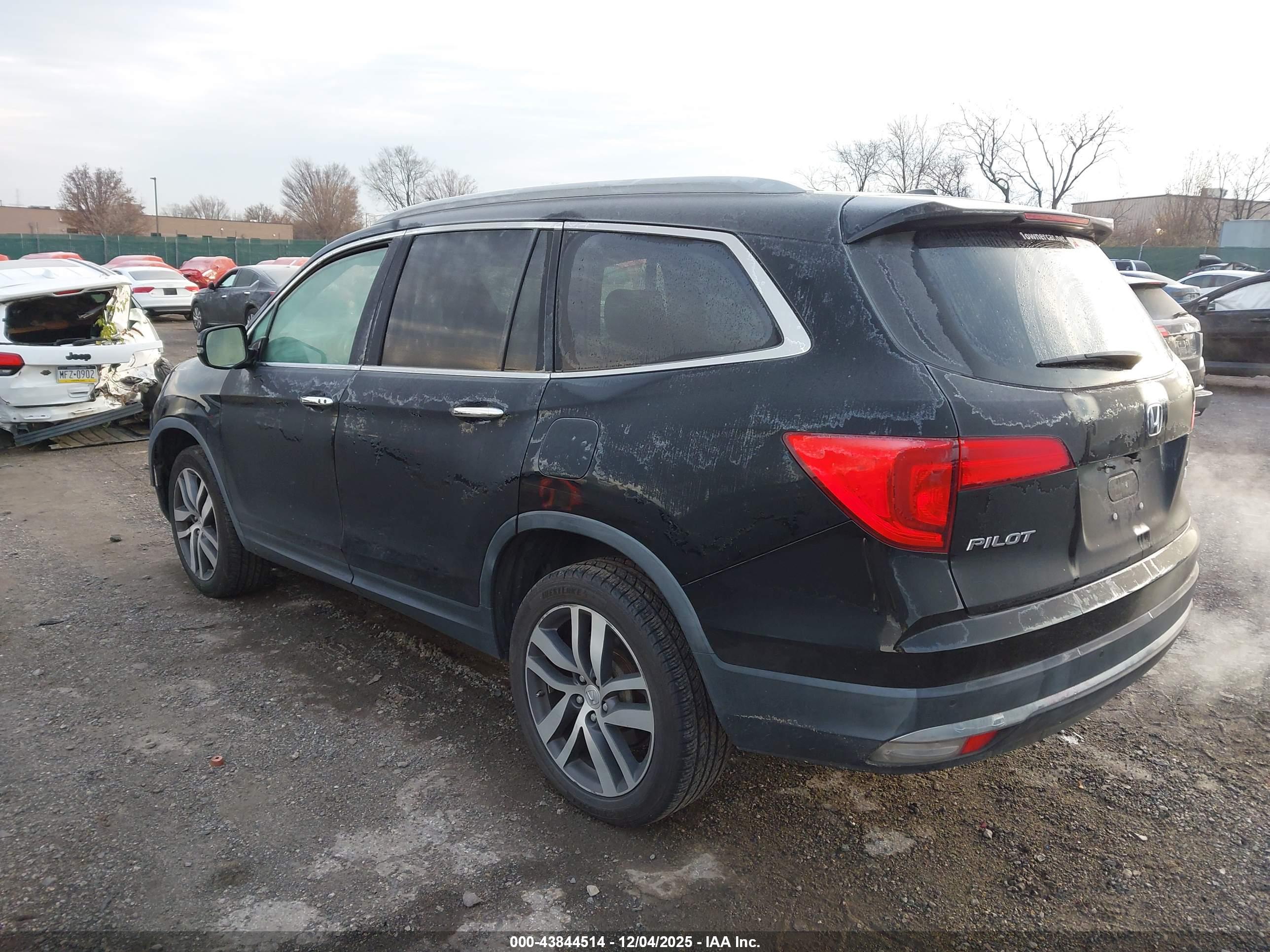 HONDA PILOT image 3