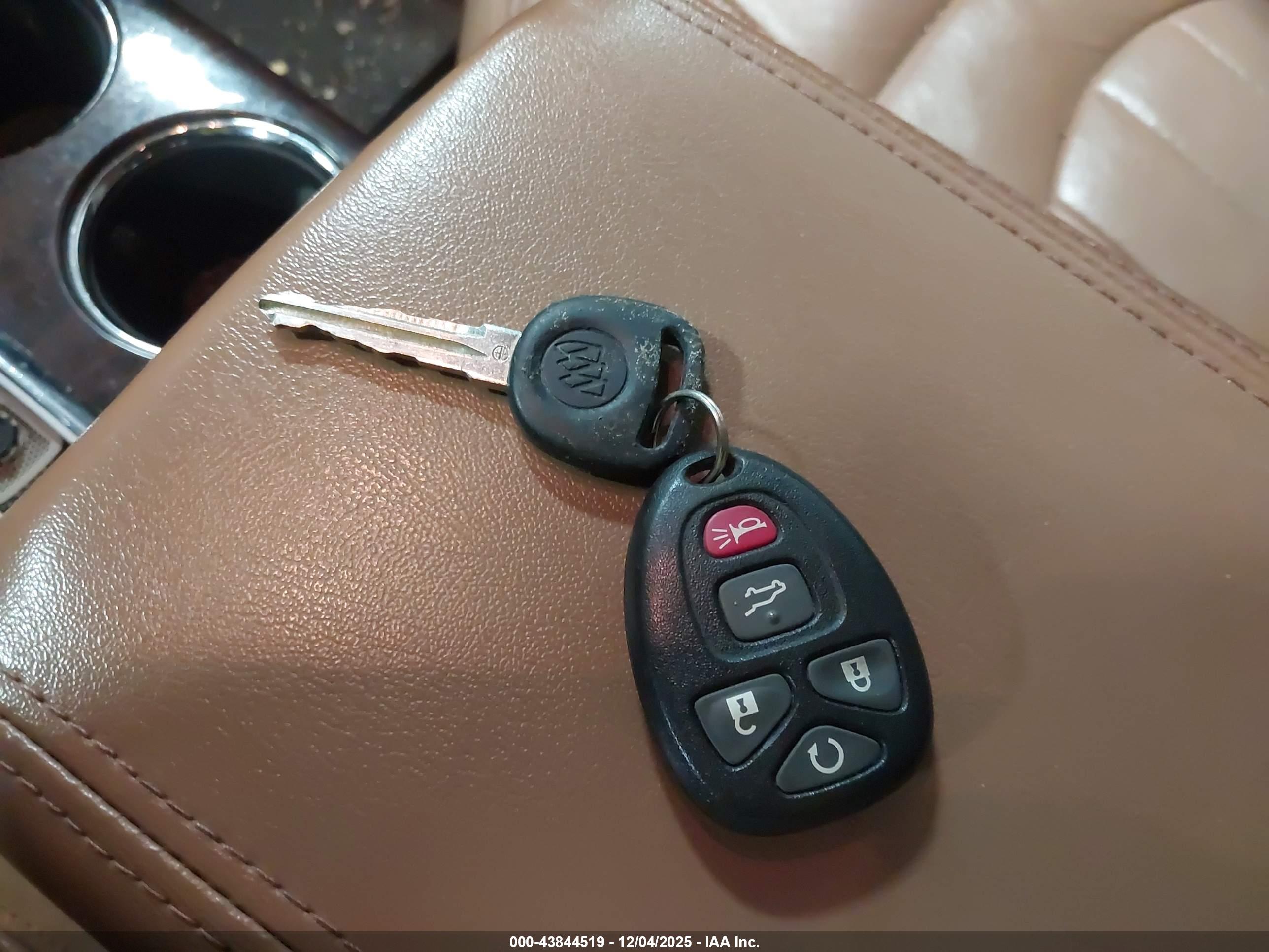 BUICK ENCLAVE image 11