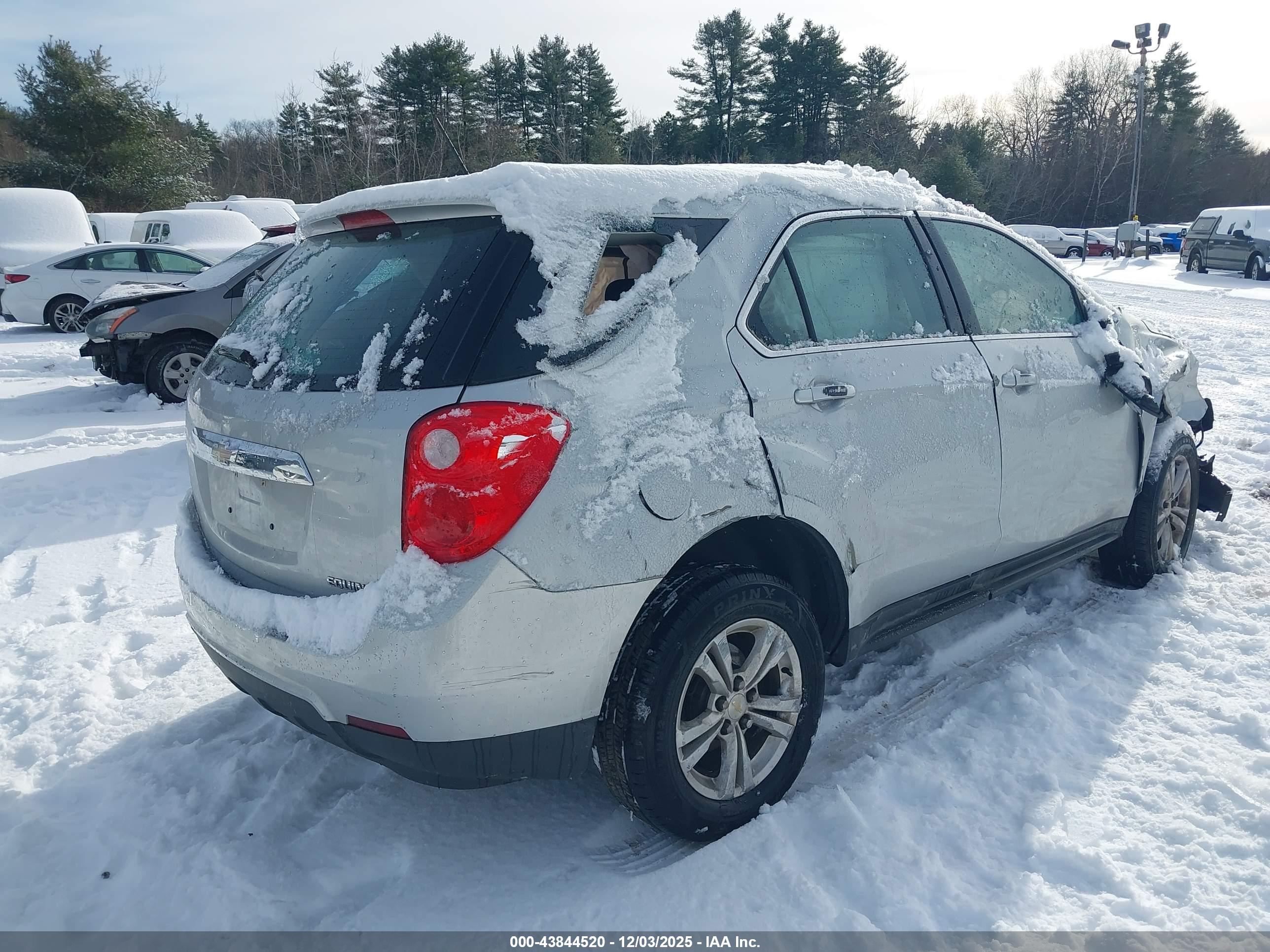 CHEVROLET EQUINOX image 4