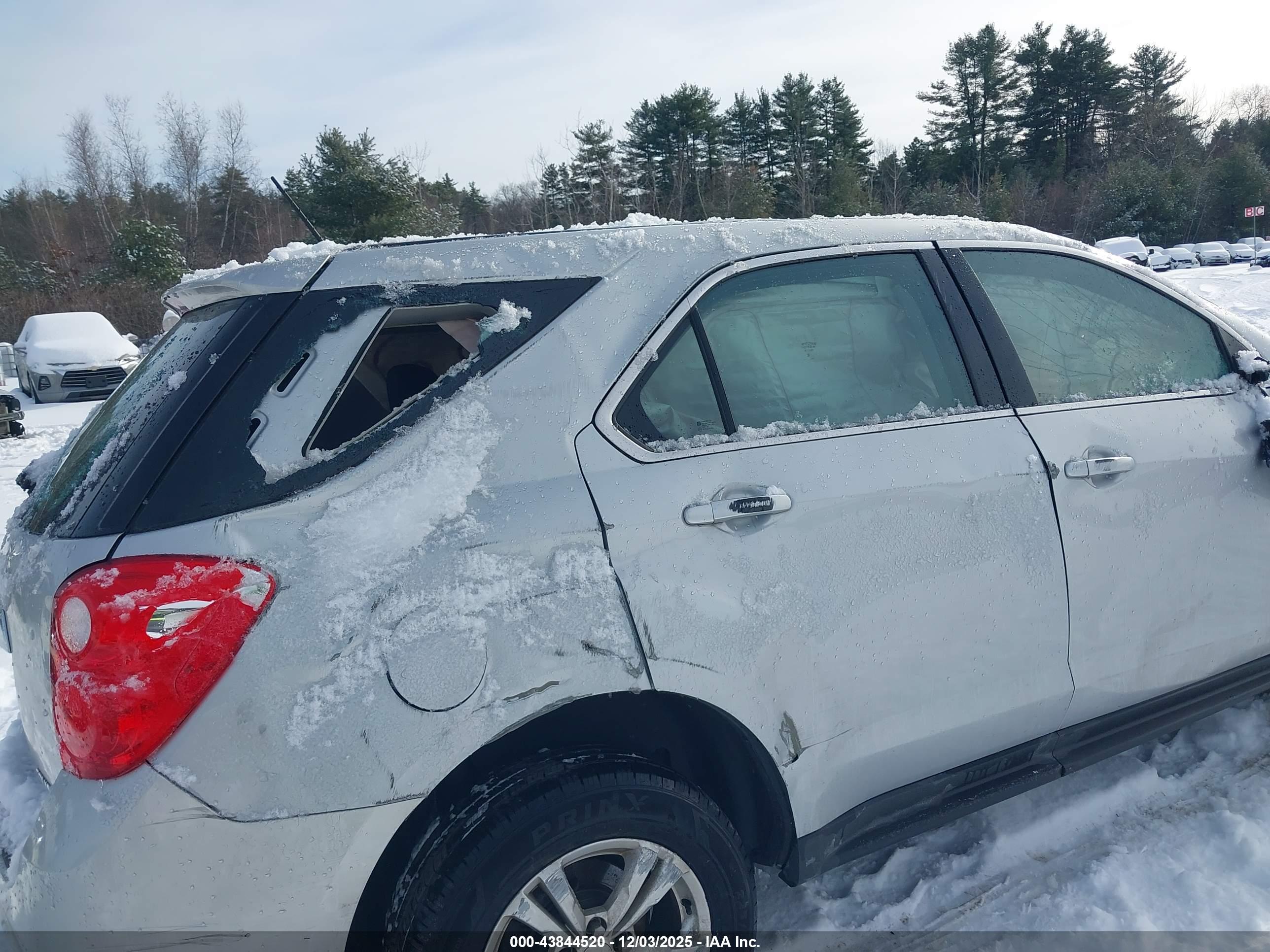 CHEVROLET EQUINOX image 6
