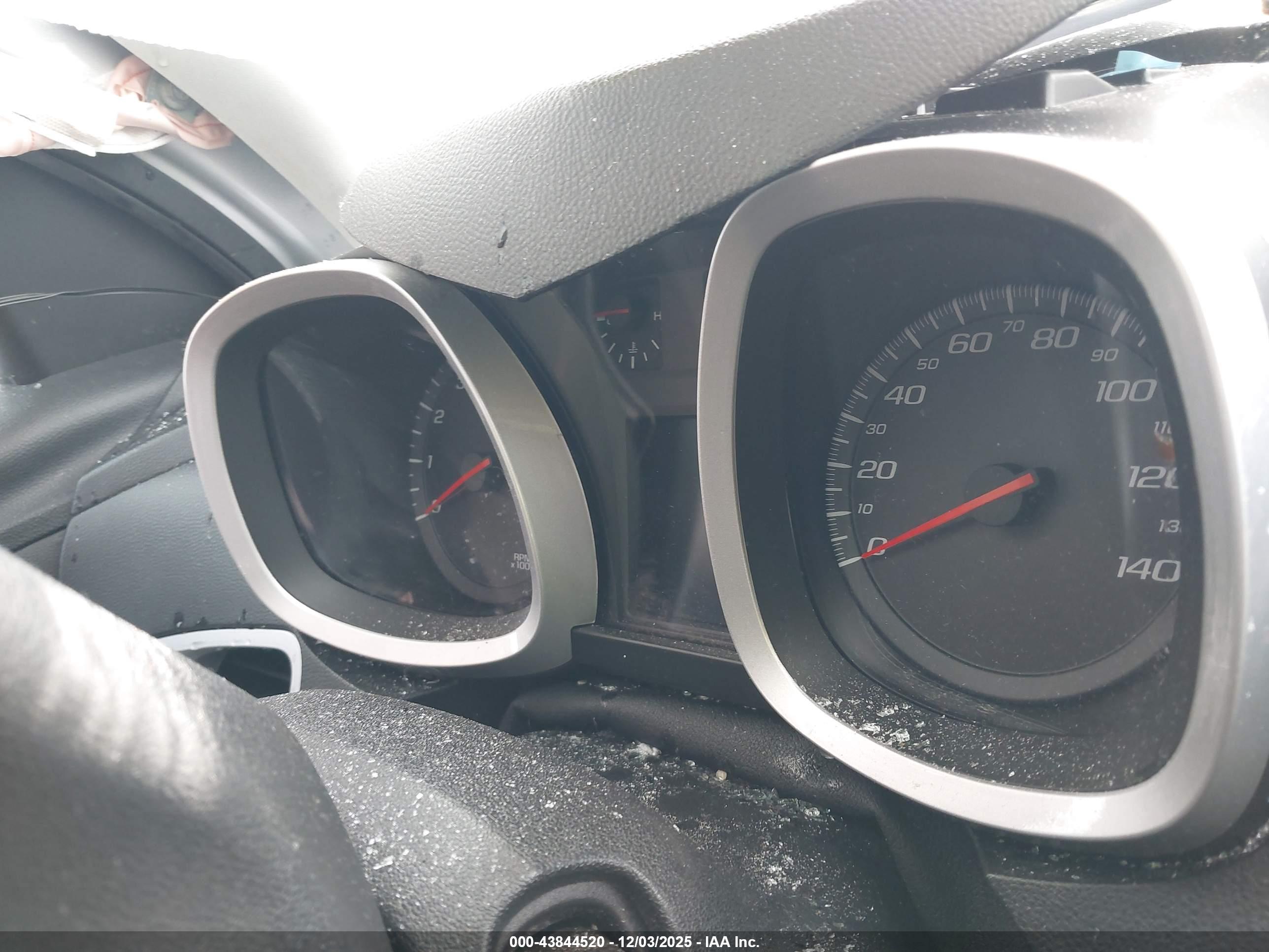 CHEVROLET EQUINOX image 7