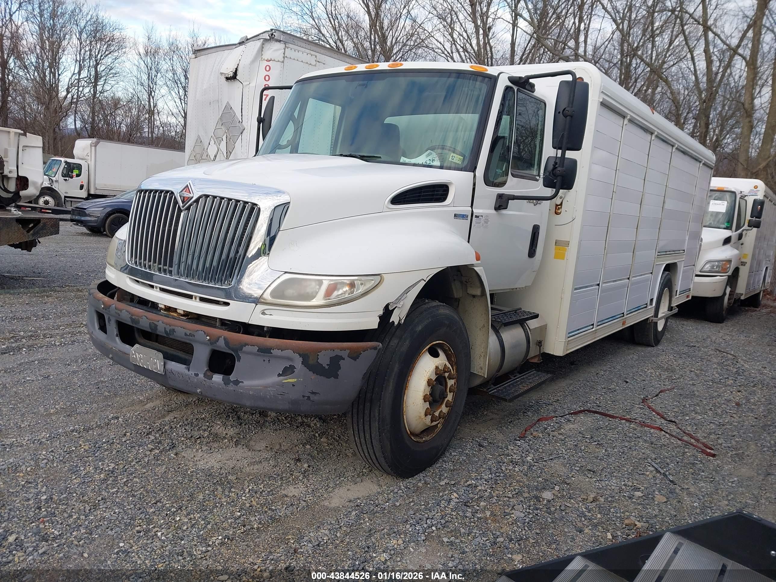 INTERNATIONAL 4000 image 2