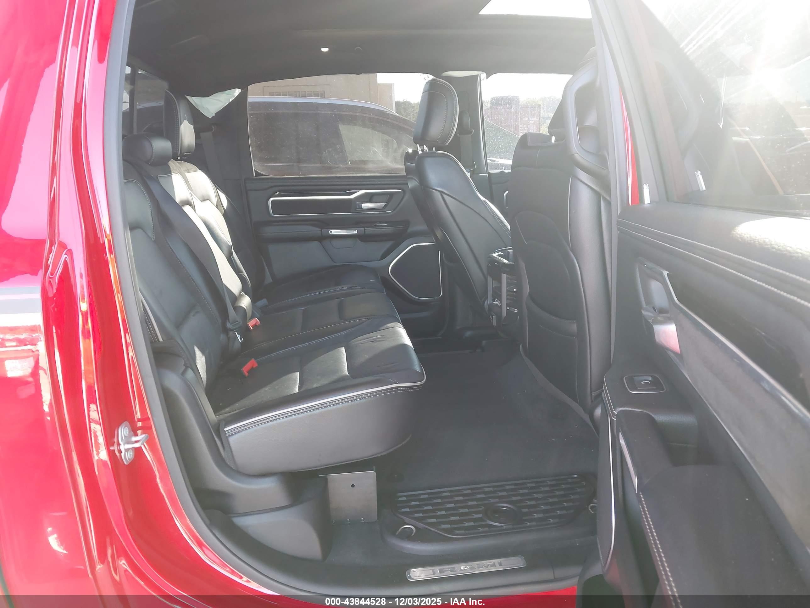 RAM 1500 image 8