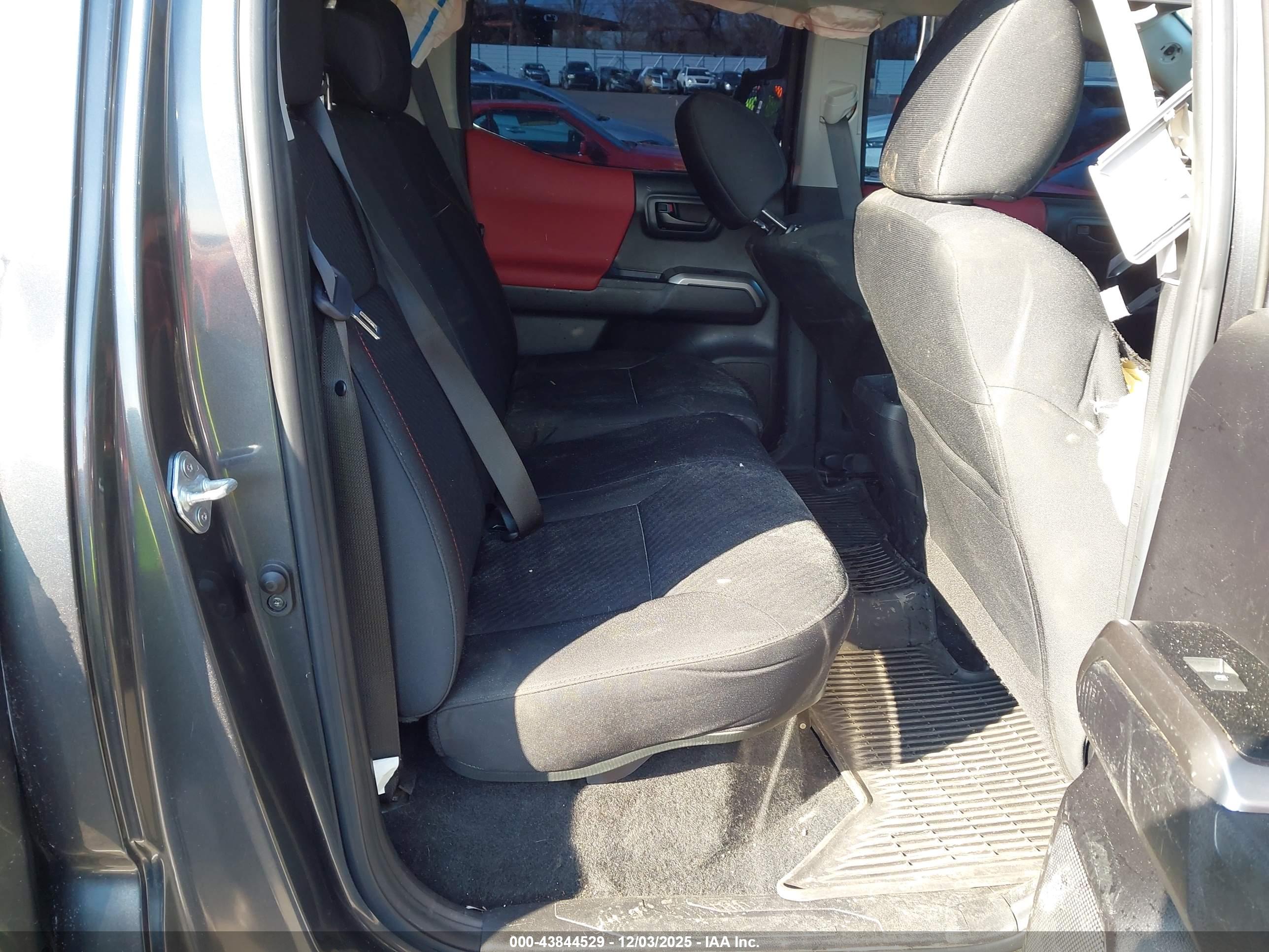 TOYOTA TACOMA image 8