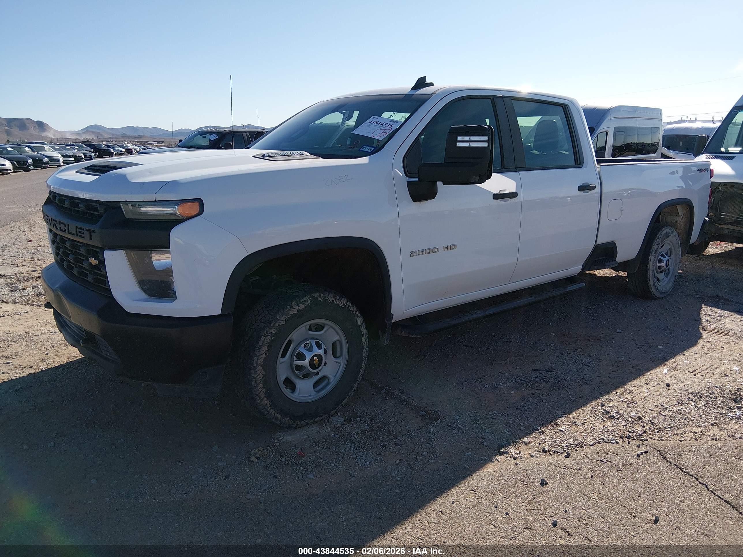 CHEVROLET SILVERADO image 2